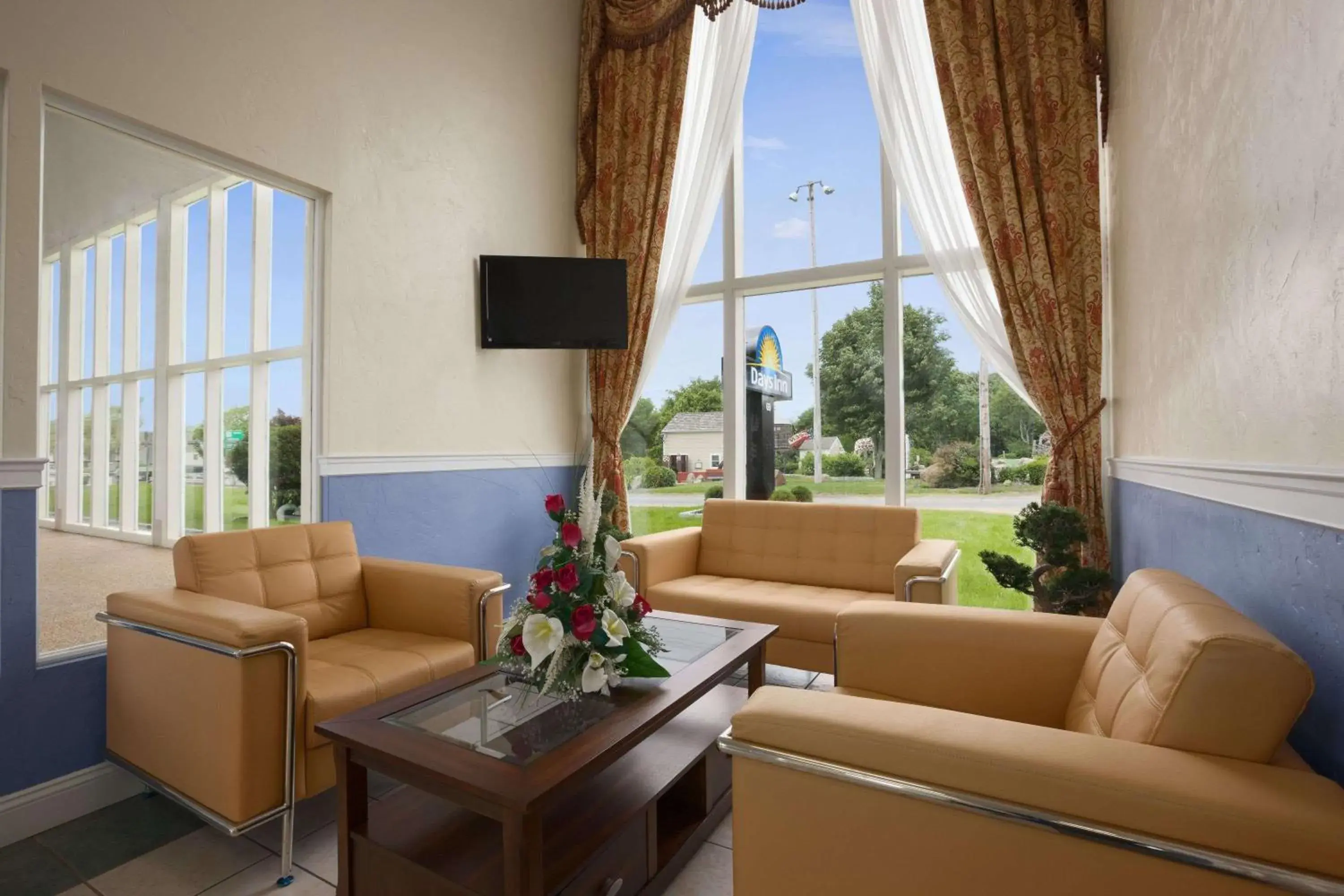 Lobby or reception in Days Inn by Wyndham - Cape Cod Lobby or reception in Days Inn by Wyndham - Cape Cod