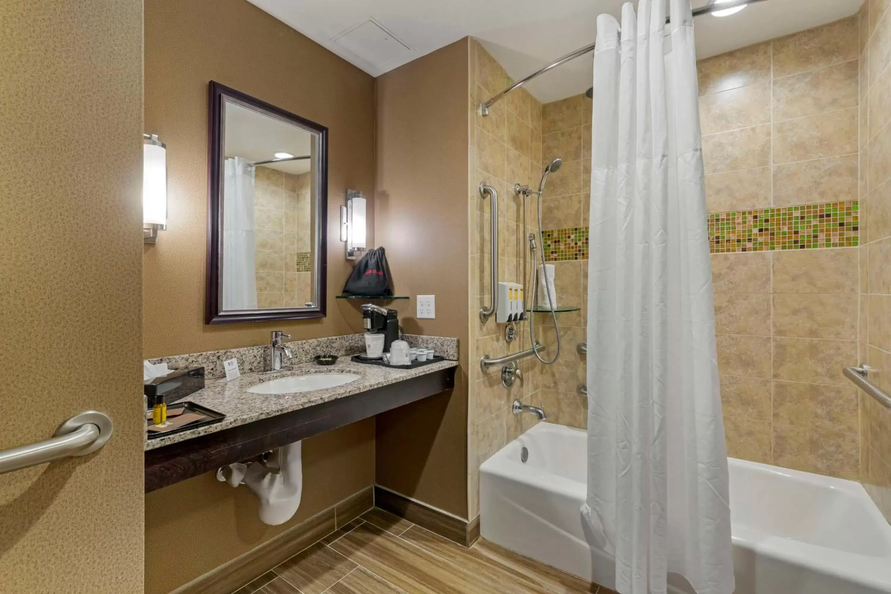 Bathroom in Best Western Plus Miami Executive Airport Hotel and Suites