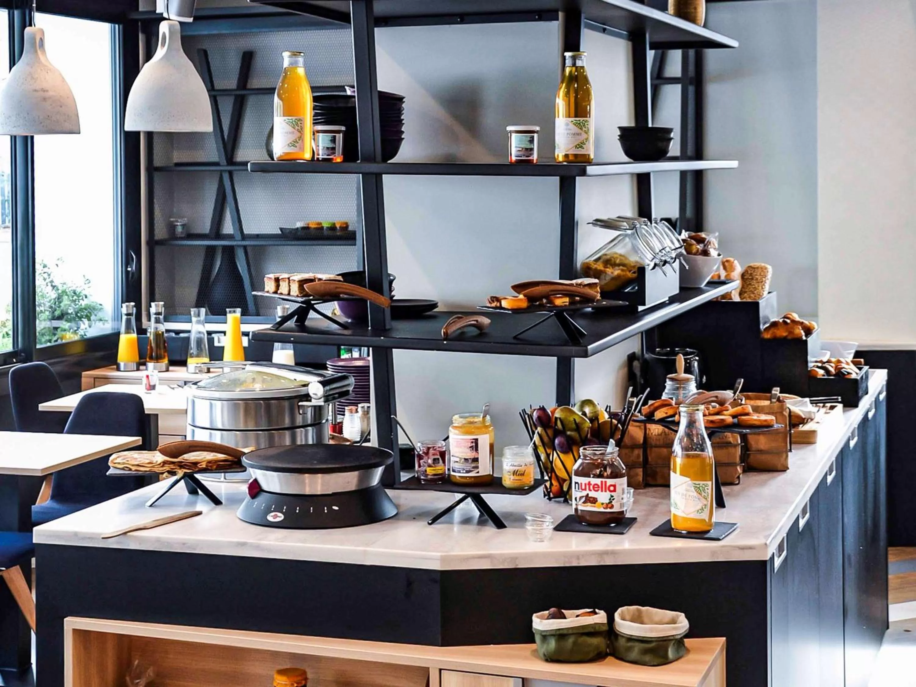 Restaurant/places to eat in Mercure Lorient Centre