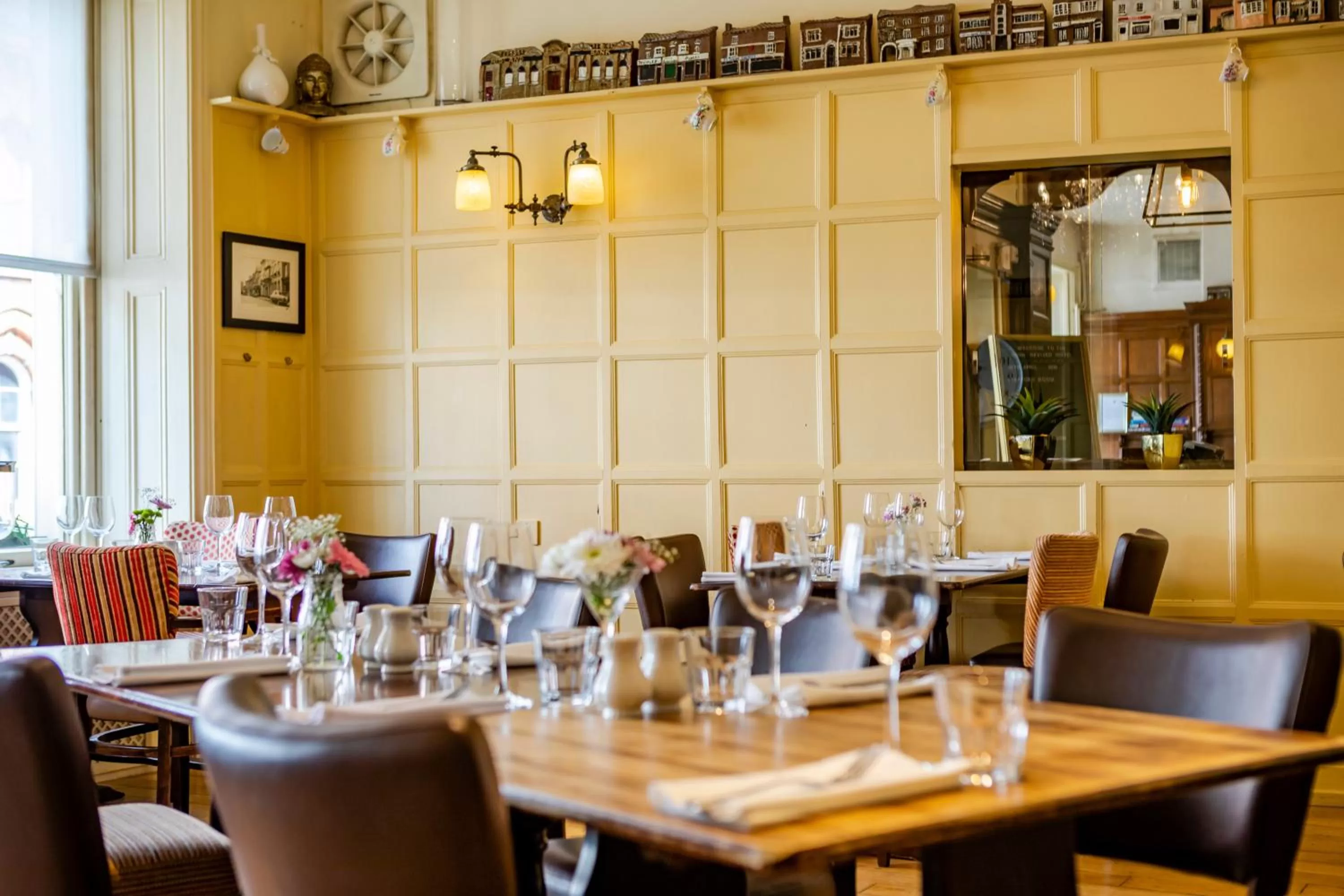 Restaurant/places to eat in Swan Revived Hotel