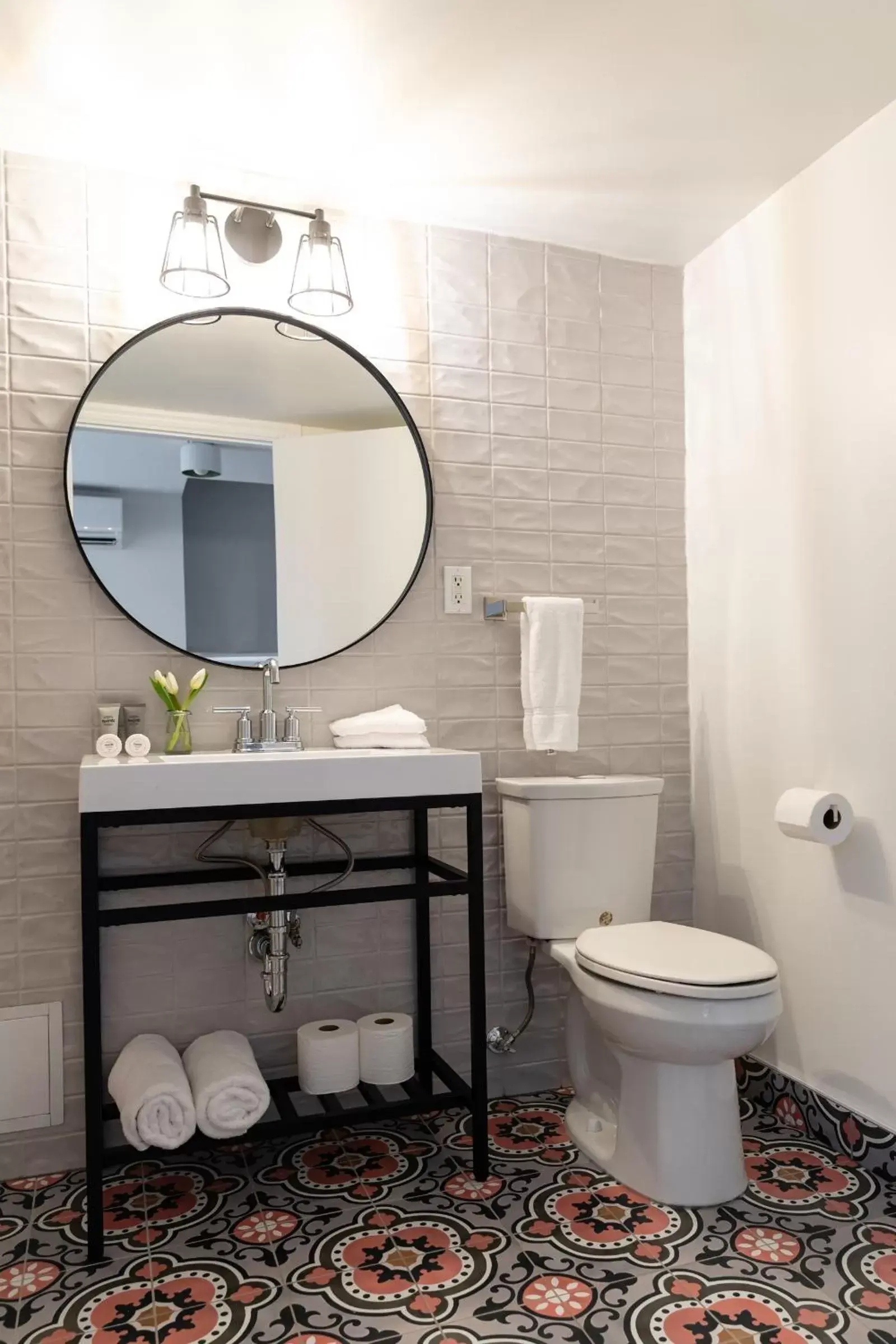 Bathroom in Pembroke Inn