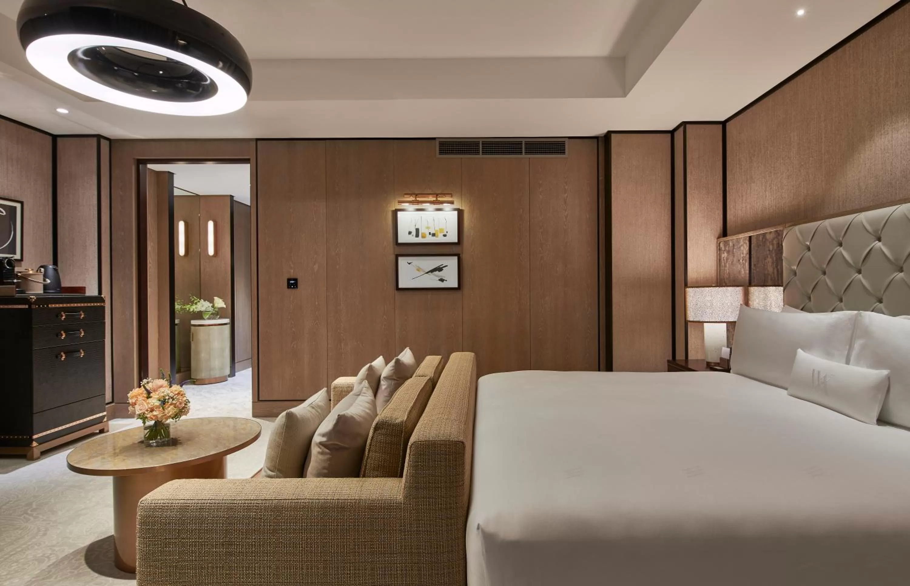 Bed in Waldorf Astoria Dubai International Financial Centre