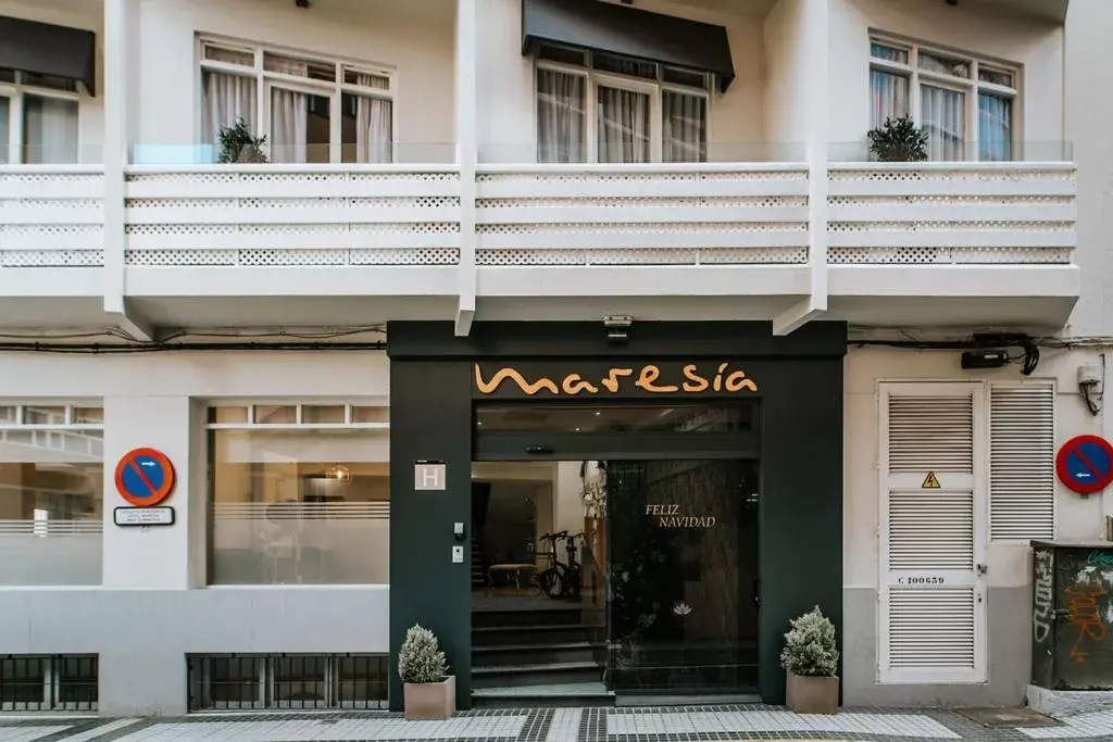 Facade/entrance in Maresía Canteras Urban Hotel