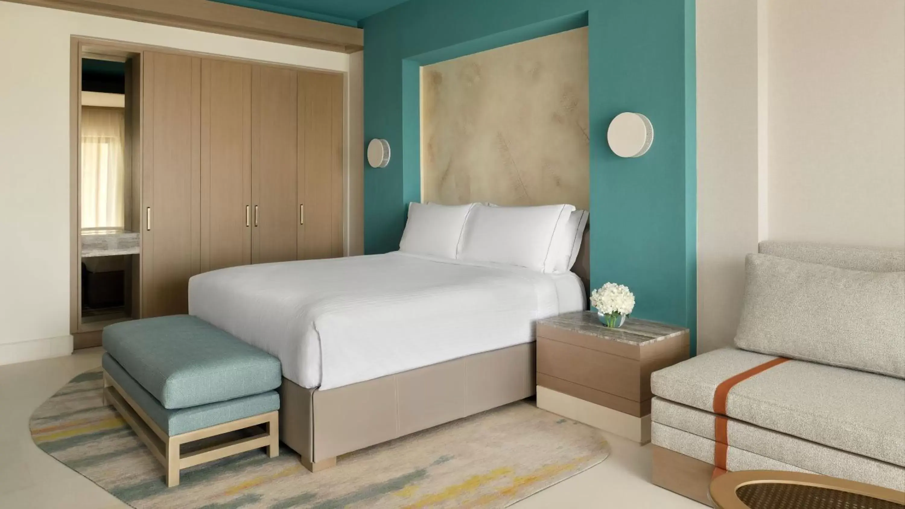 Photo of the whole room, Bed in InterContinental Durrat Al Riyadh Resort & Spa, an IHG Hotel
