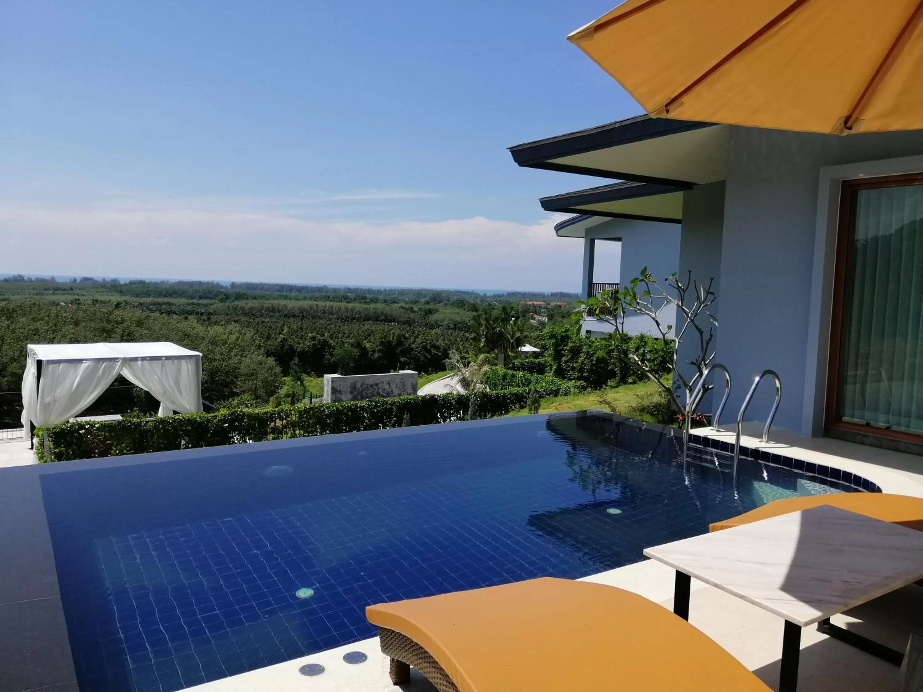 Khaolak Blue Sky Villa