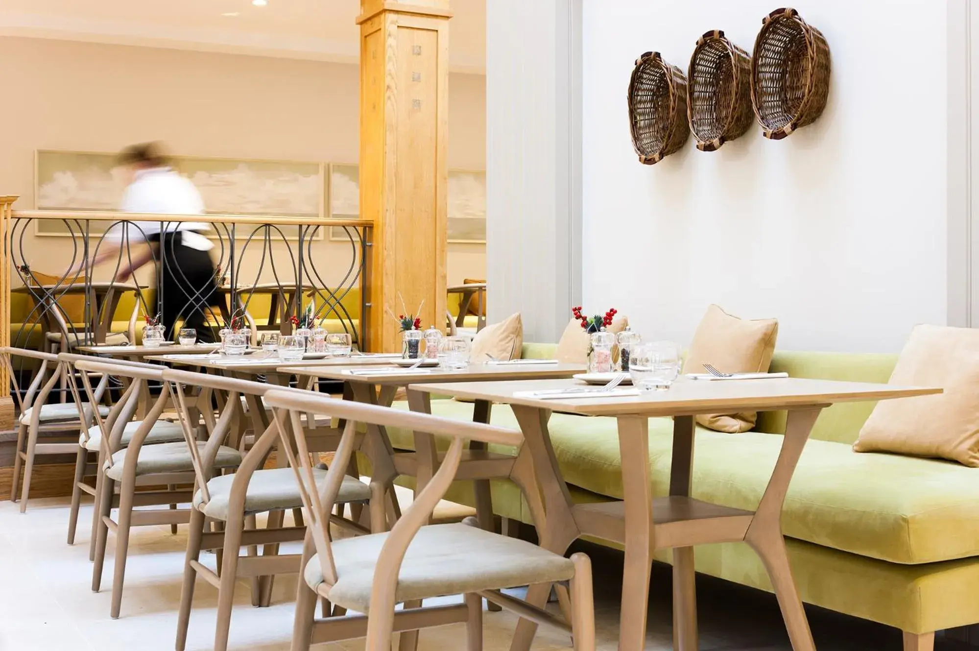 Restaurant/places to eat in Champneys Forest Mere Restaurant/places to eat in Champneys Forest Mere