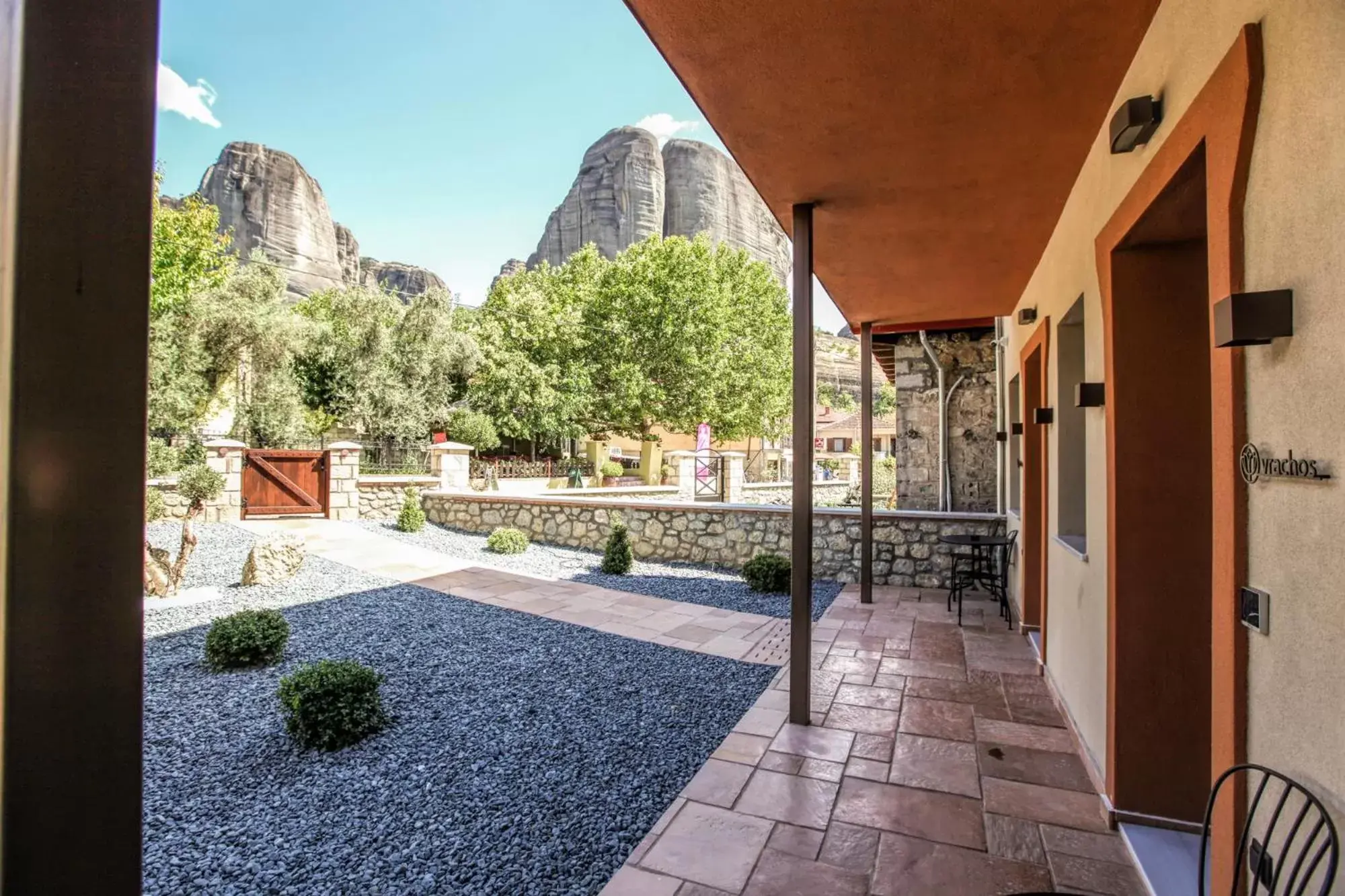 Garden view in Meteora Heaven and Earth Kastraki premium suites