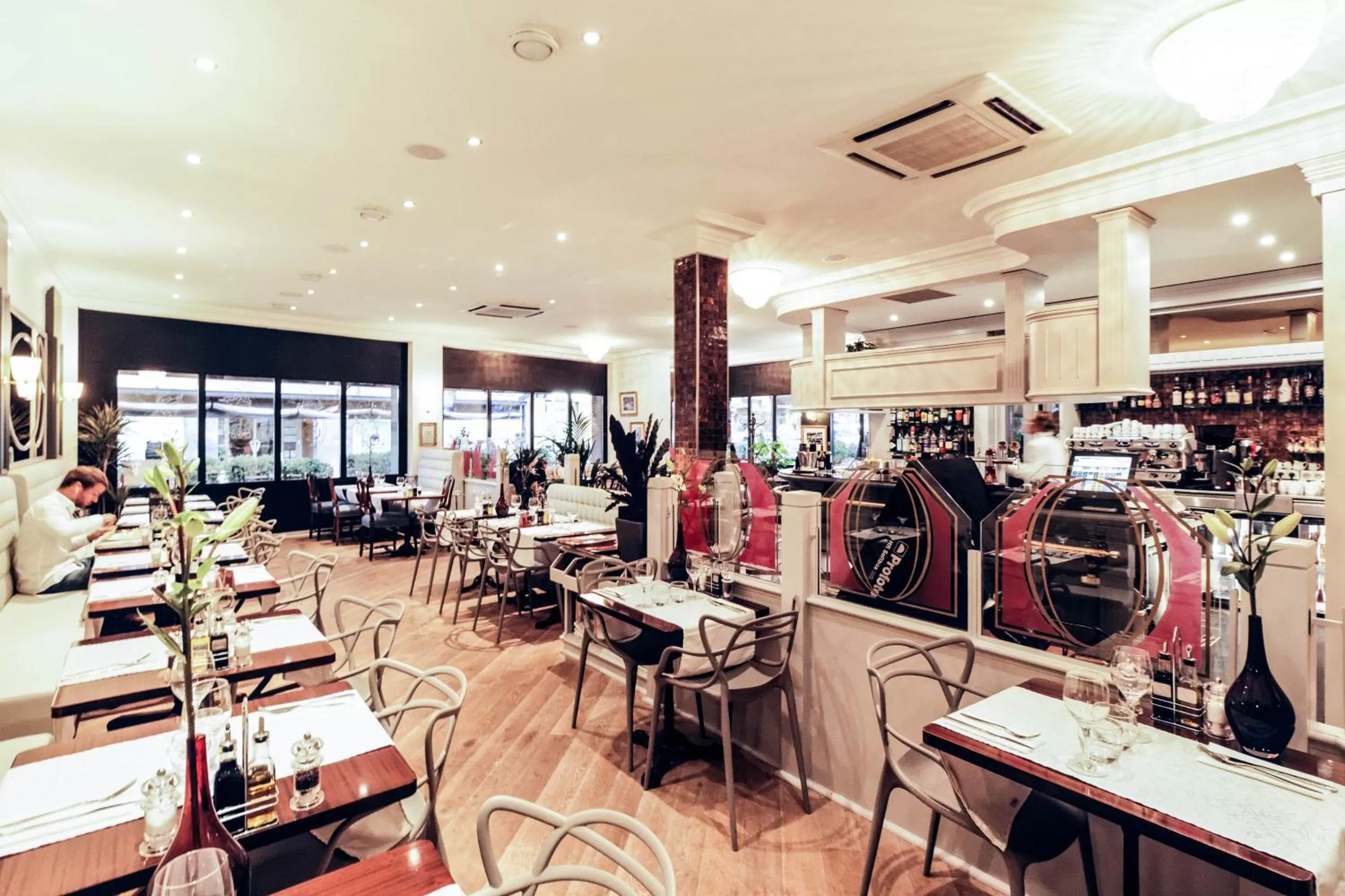 Restaurant/places to eat in Hotel Restaurant Edmond's