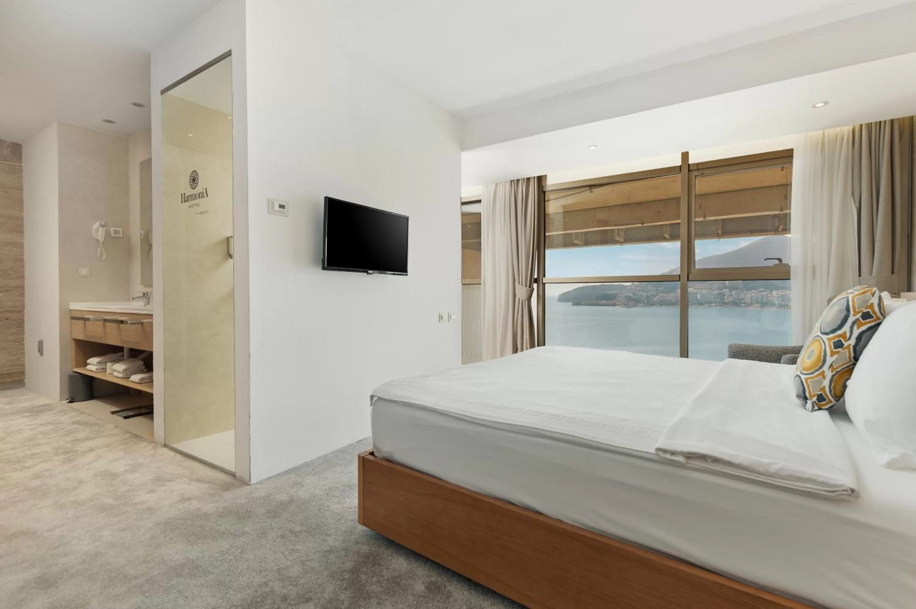 Bedroom, Bed in Hotel Harmonia by Dukley