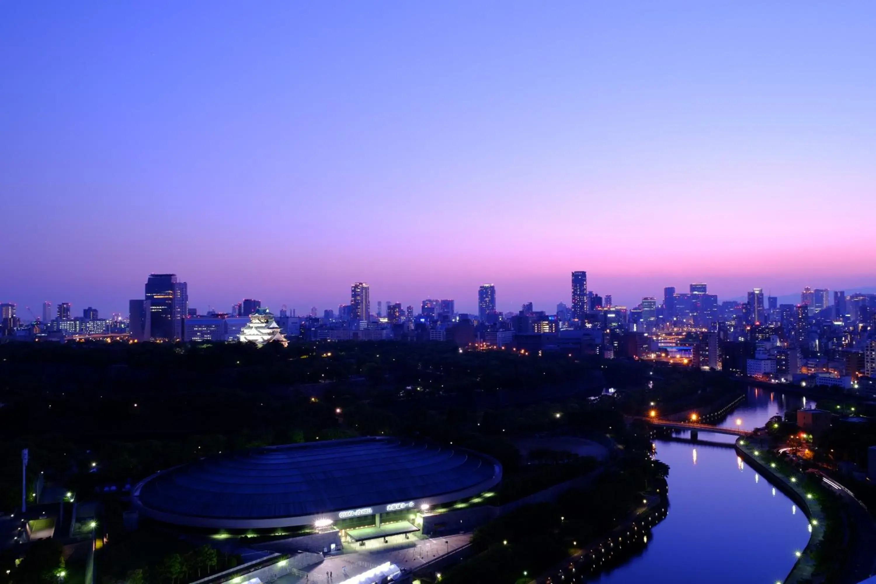 Landmark view, Pool View in Hotel New Otani Osaka