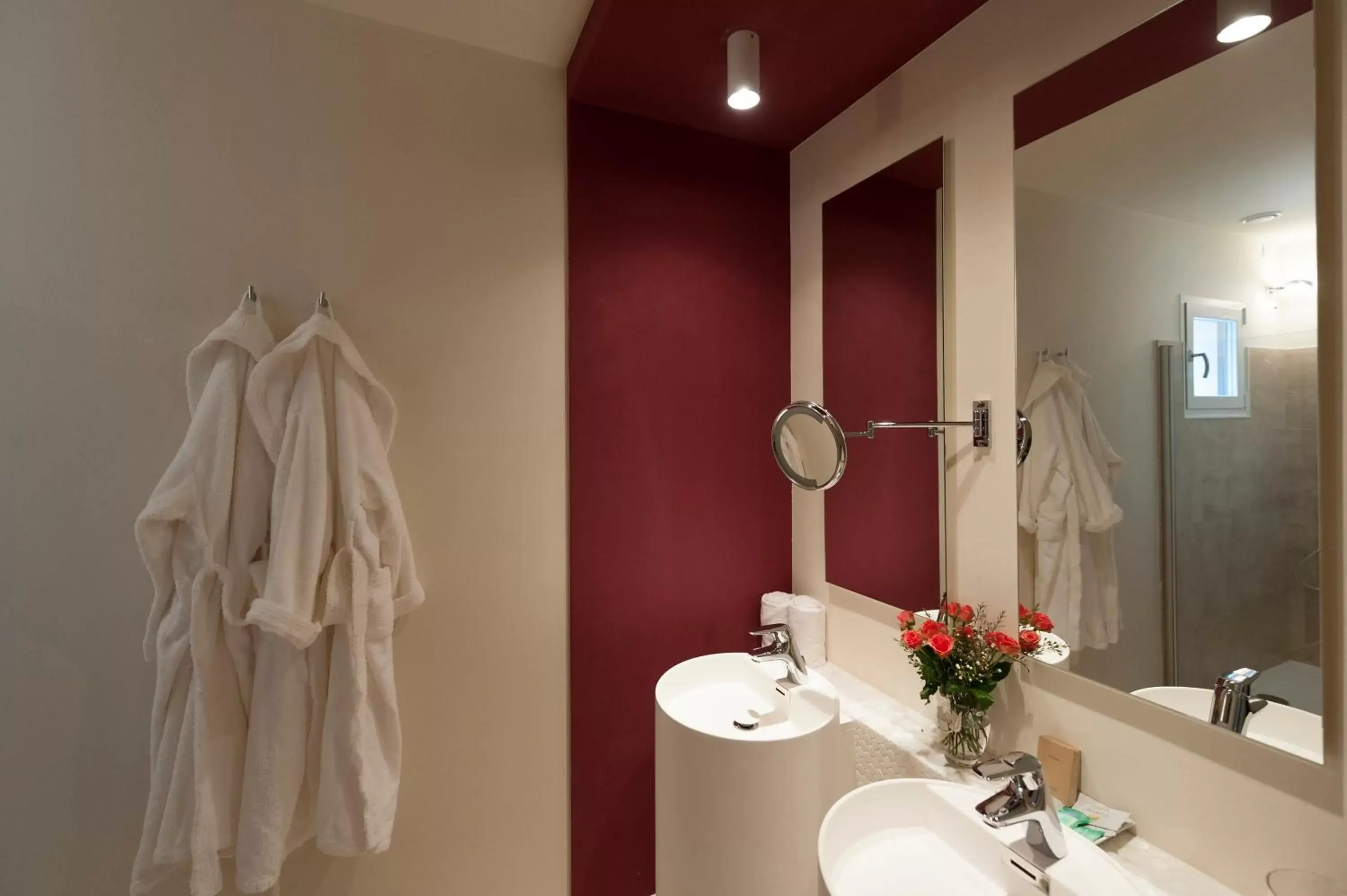 Toilet, Bathroom in Villa del Poggio Prosecco Bike Hotel