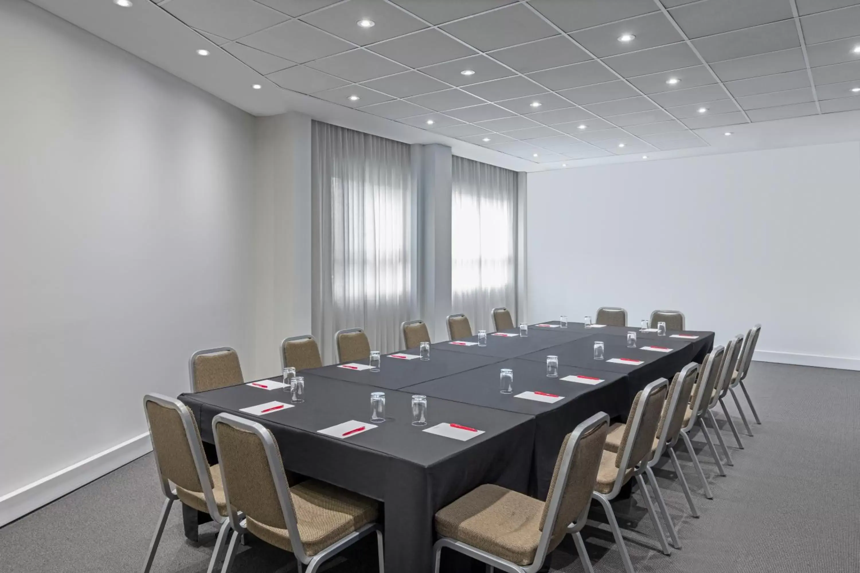 Meeting/conference room in Adina Apartment Hotel Sydney, Darling Harbour