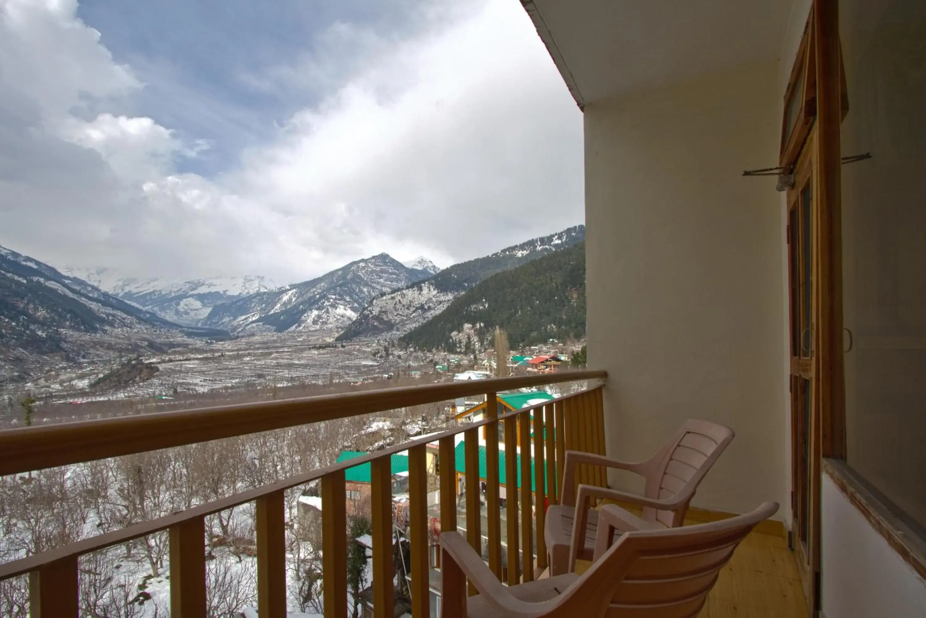 Balcony/Terrace in Sarthak Resorts-Reside in Nature with Best View, 9 kms from Mall Road Manali