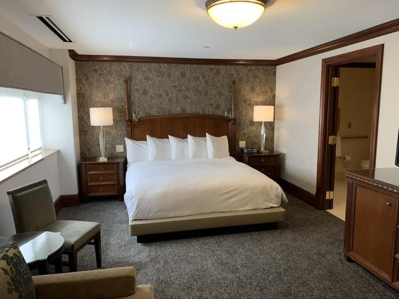 Bed in The Towers at The Kahler Grand Bed in The Towers at The Kahler Grand