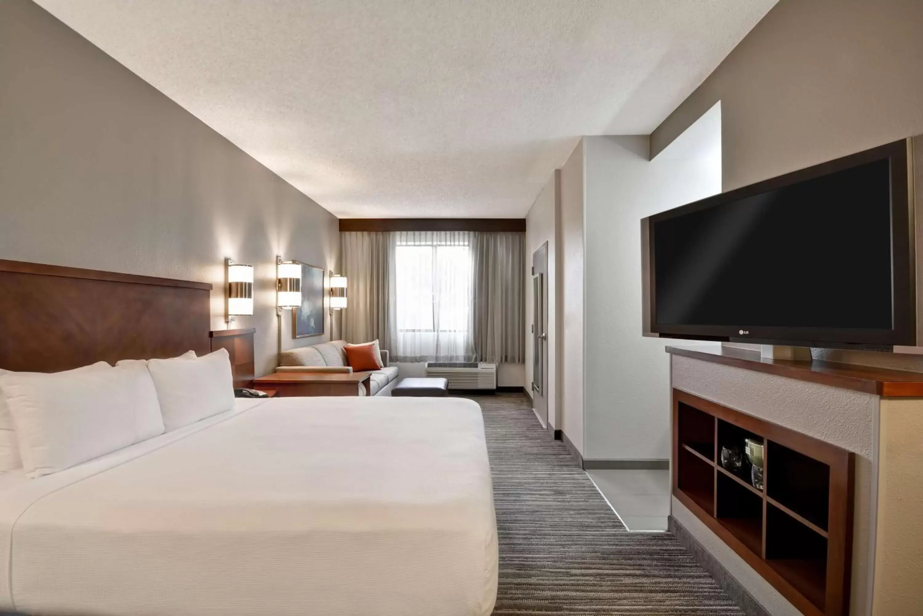 Photo of the whole room, Bed in Hyatt Place Miami Airport-West/Doral
