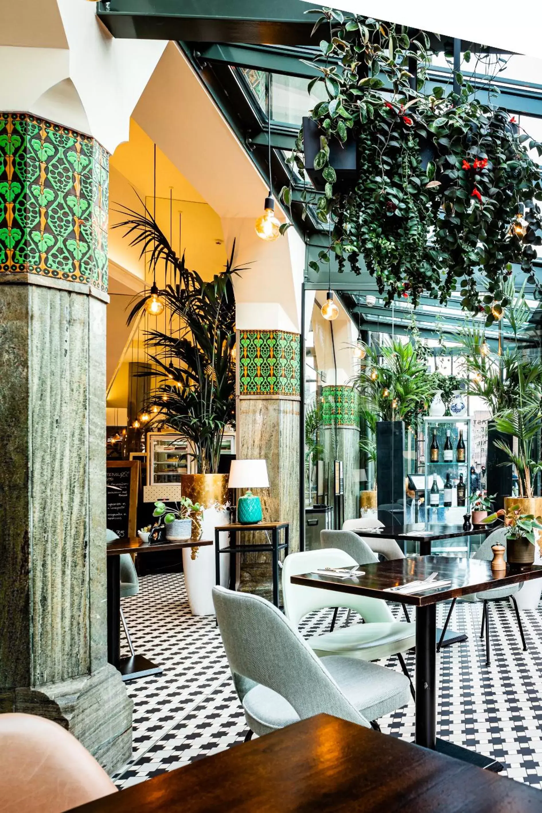 Restaurant/places to eat in Hotel Amsterdam De Roode Leeuw