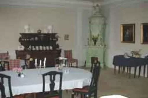 Restaurant/places to eat in Mälby Säteri B&B