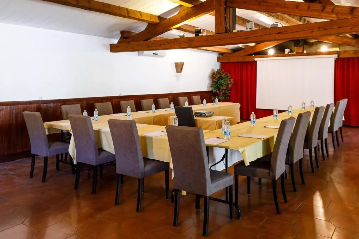 Meeting/conference room, Restaurant/Places to Eat in Hôtel Les Liserons de Mougins