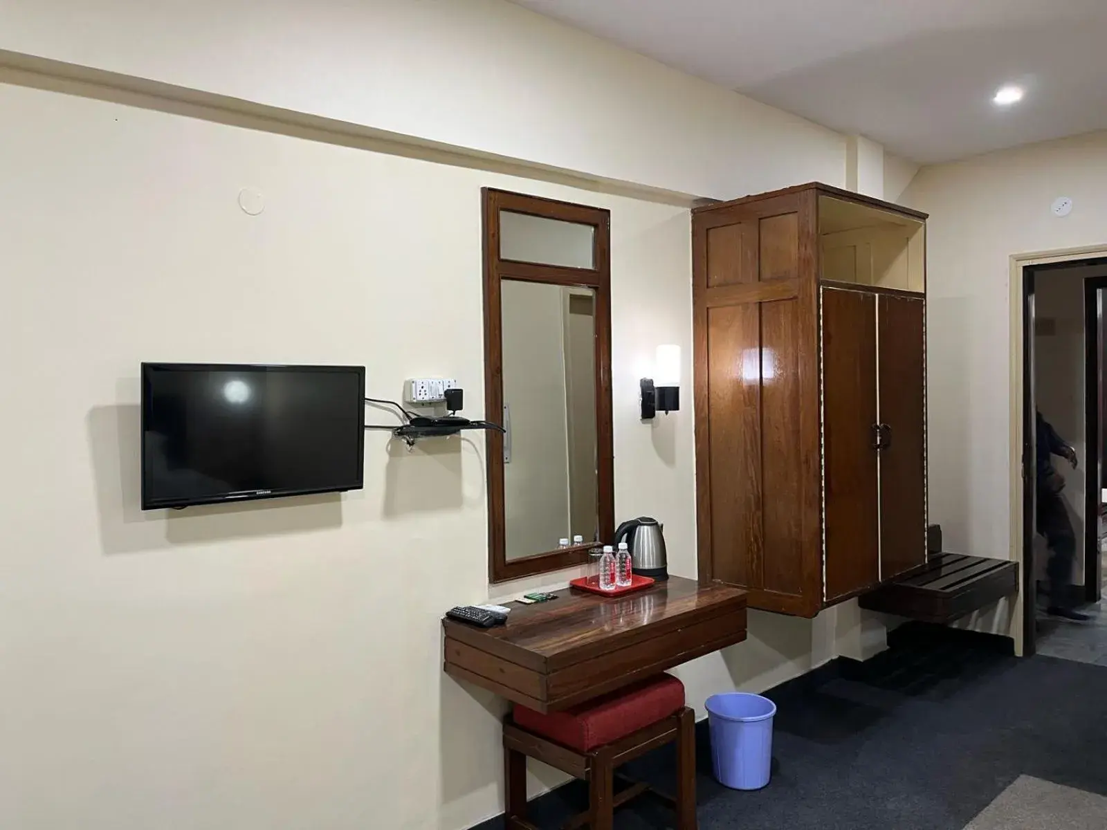 TV/Entertainment Center in Gautam Hotel
