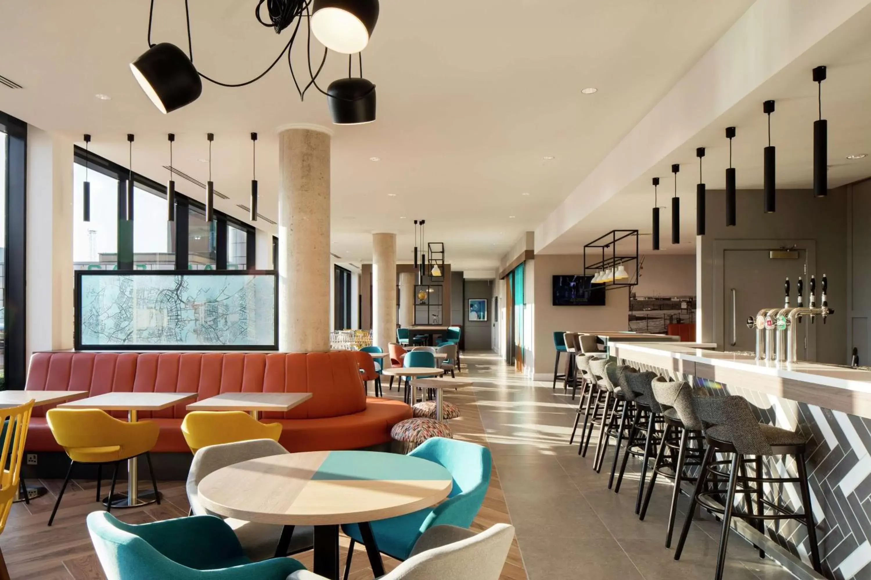 Dining area, Lounge/Bar in Hampton By Hilton Belfast City Centre