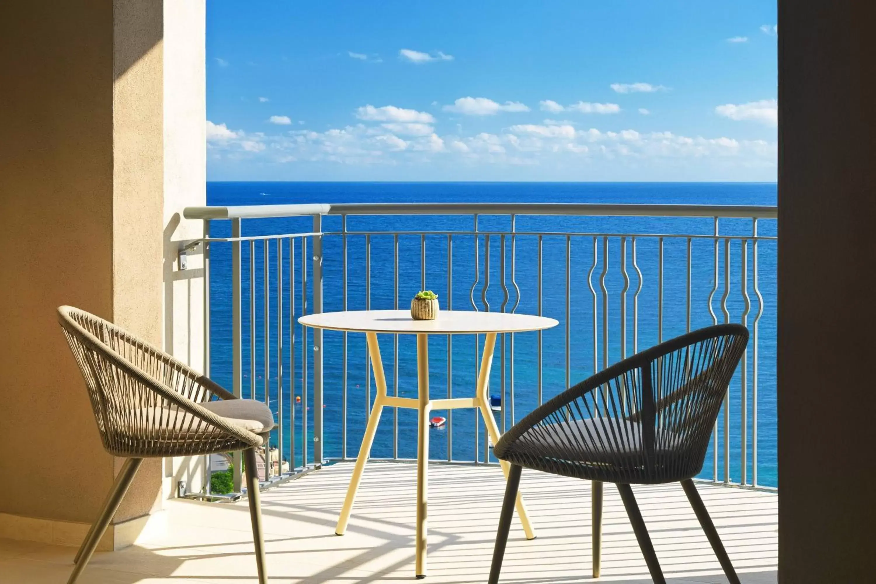 Photo of the whole room, Balcony/Terrace in Malta Marriott Hotel & Spa