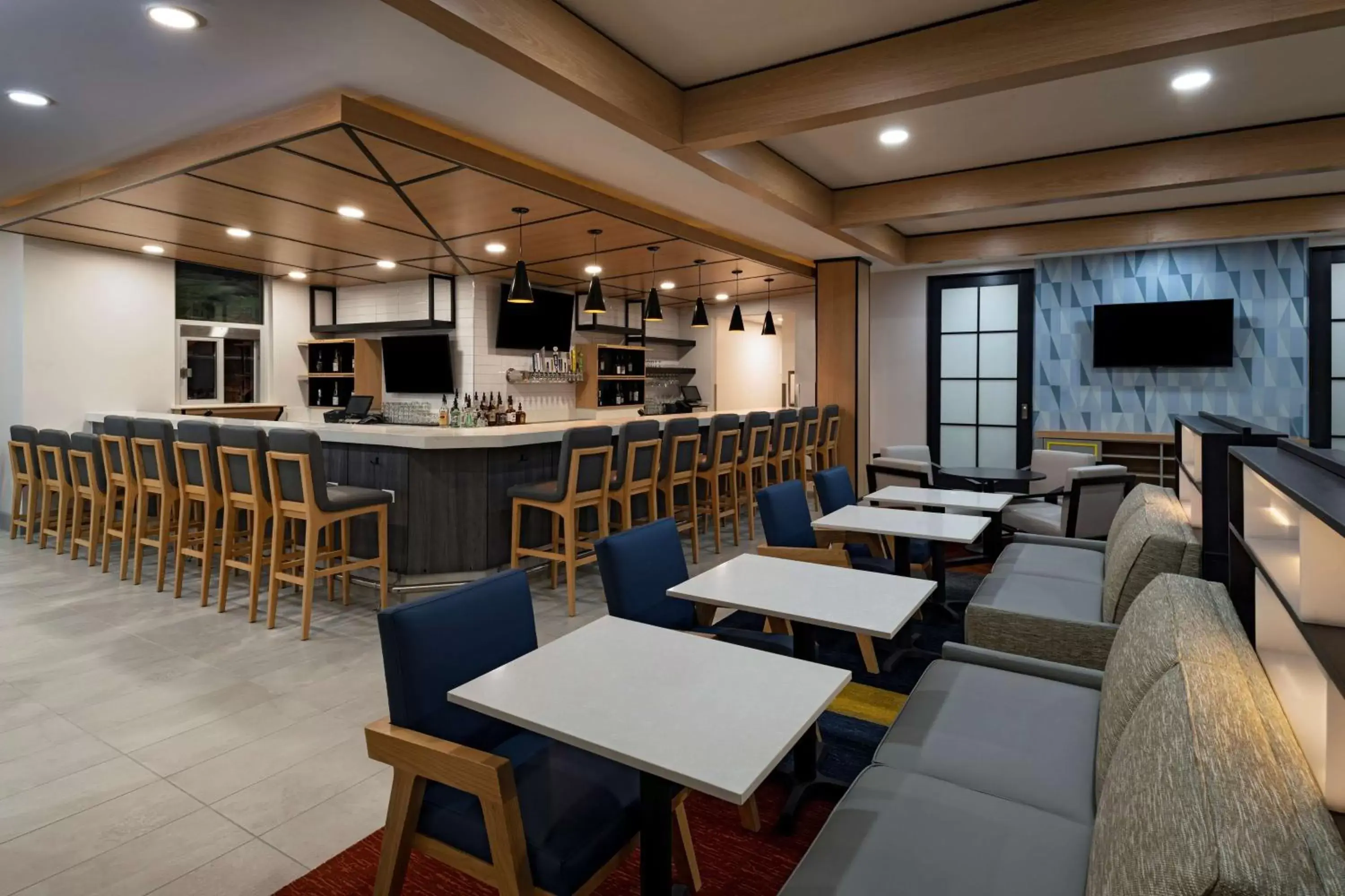 Lounge or bar, Restaurant/Places to Eat in Hyatt House Carlsbad