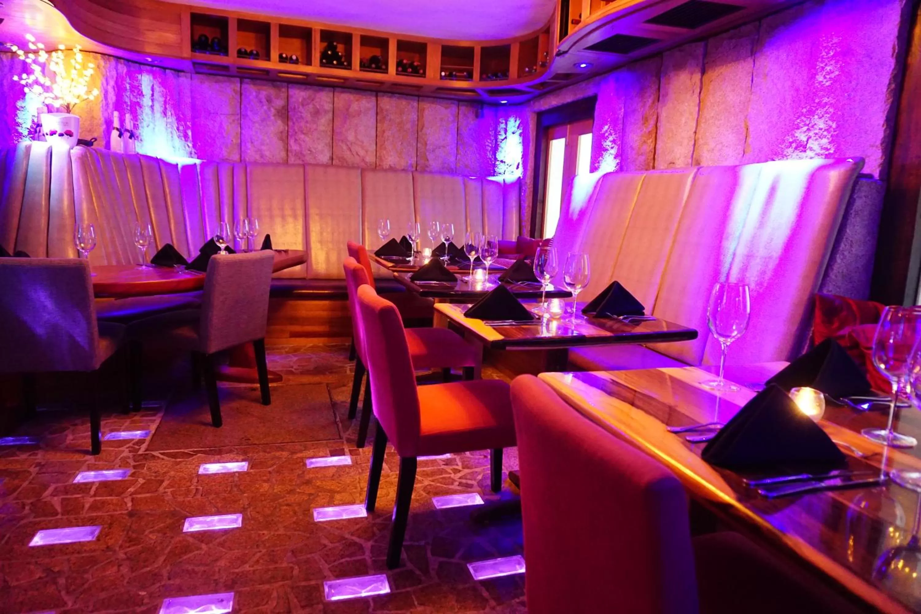 Restaurant/places to eat in Acacia Boutique Hotel