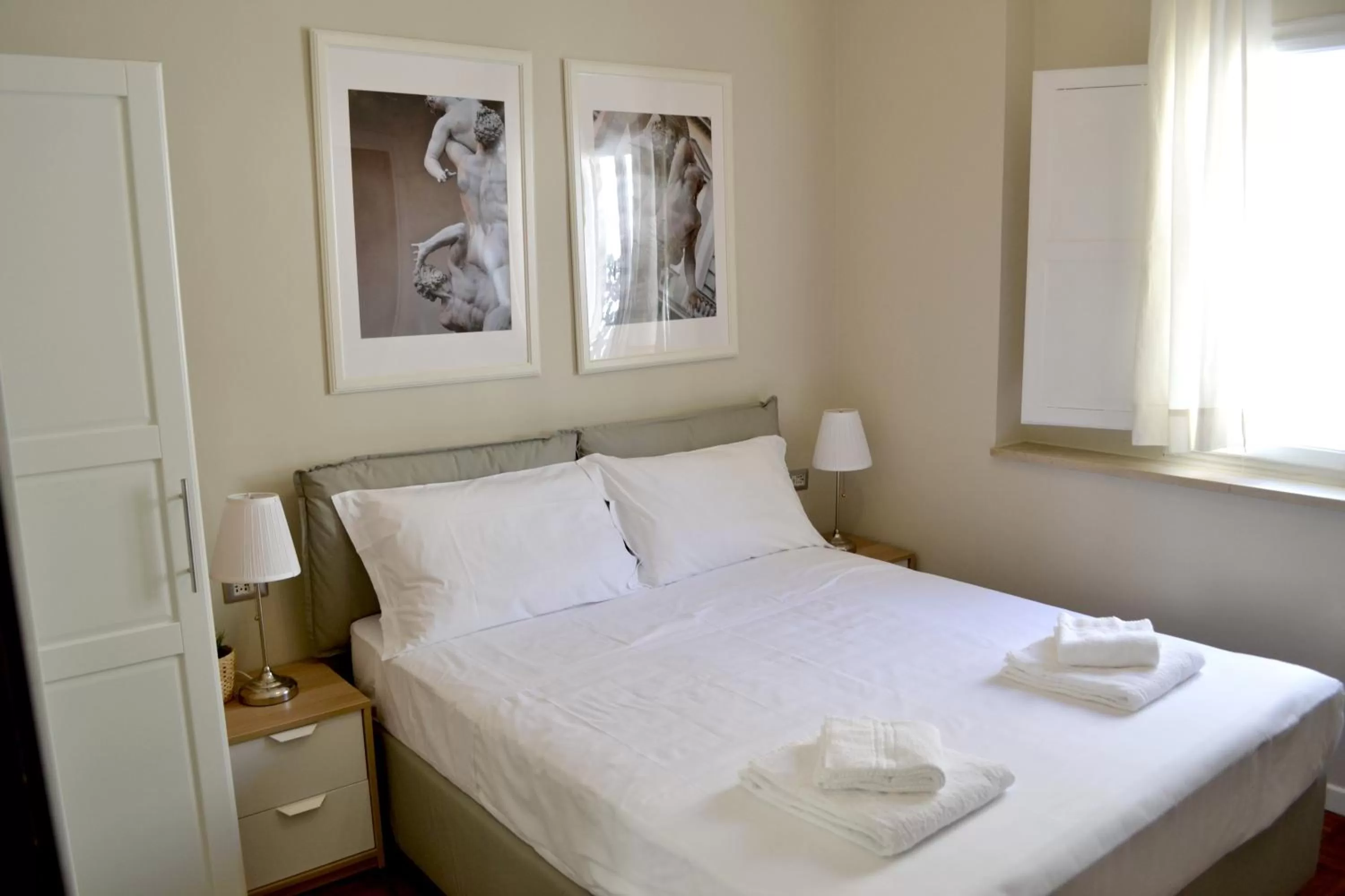 Bedroom, Bed in Domus Duomo