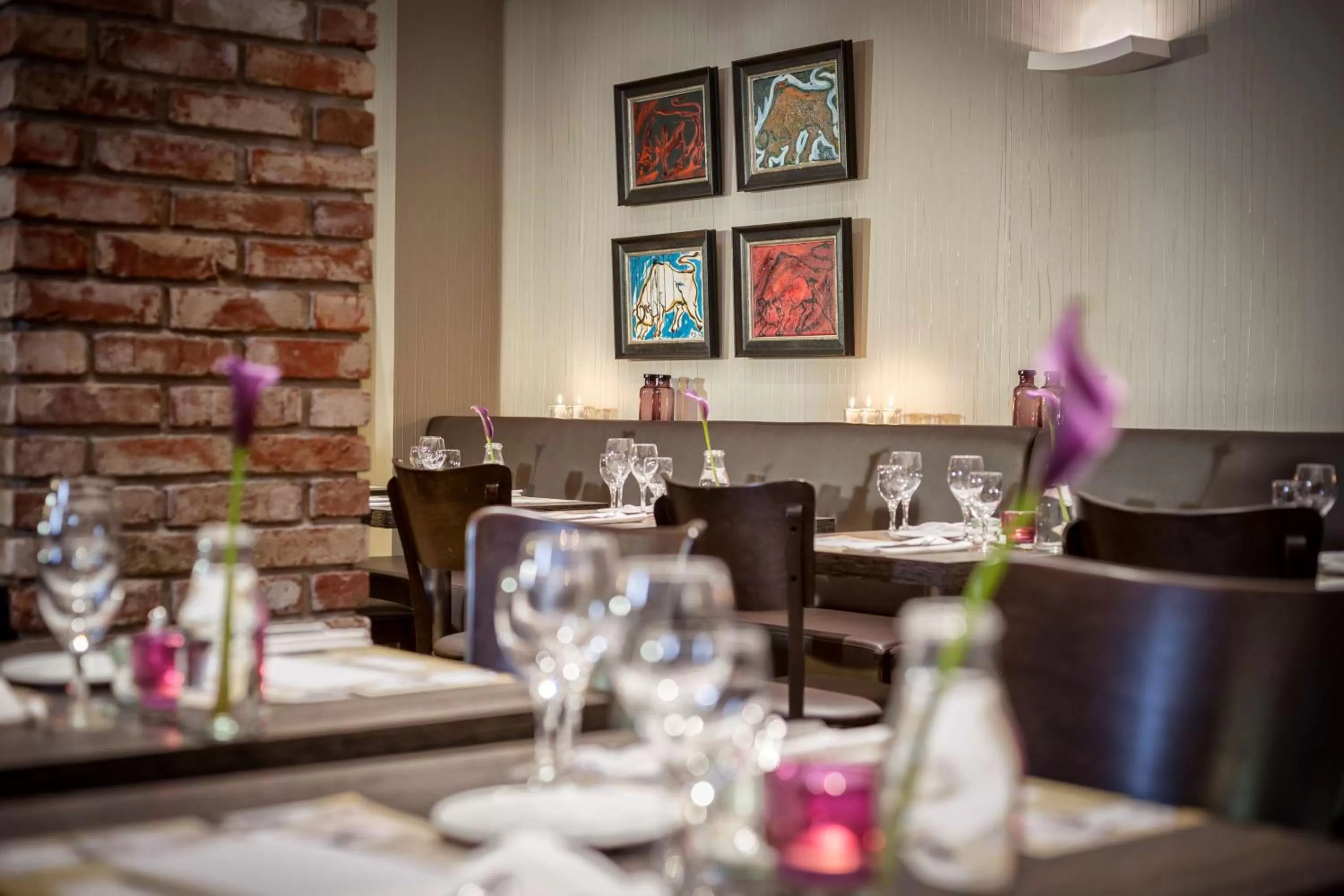 Restaurant/places to eat in Dorint Kongresshotel Düsseldorf/Neuss