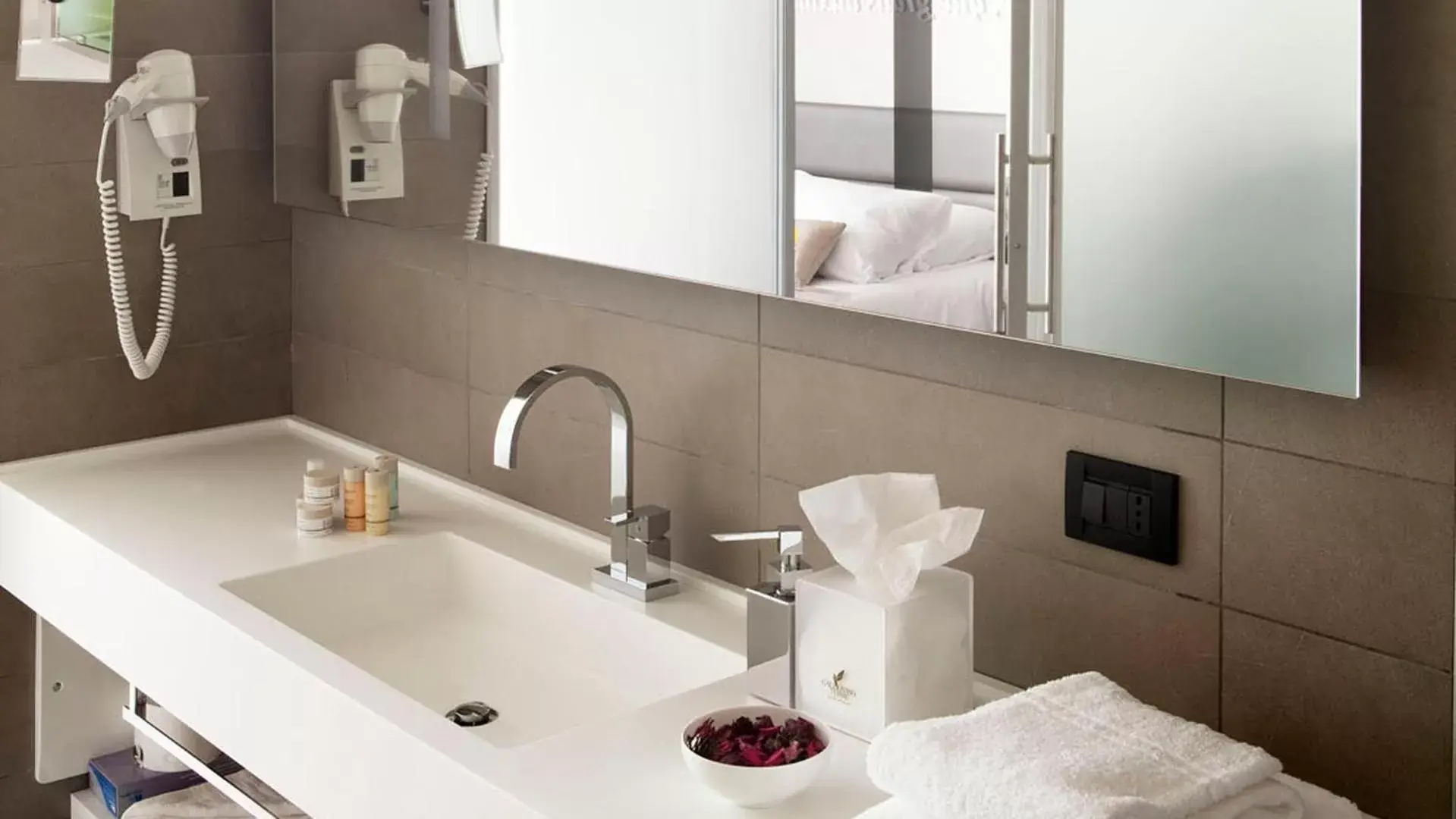 Bathroom in Galzignano Resort Terme & Golf - Hotel Majestic Bathroom in Galzignano Resort Terme & Golf - Hotel Majestic