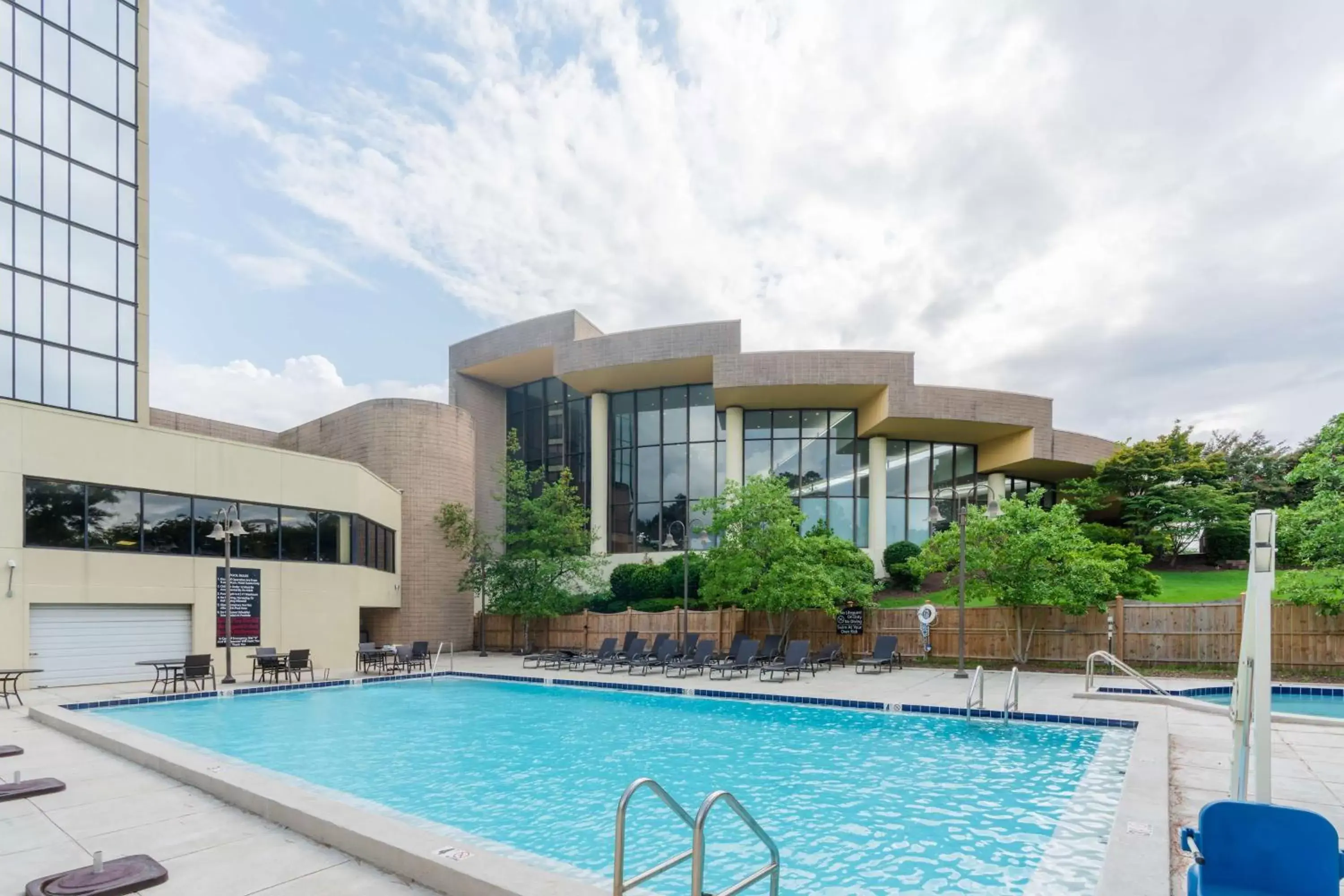 Pool view, Property Building in Hilton Memphis