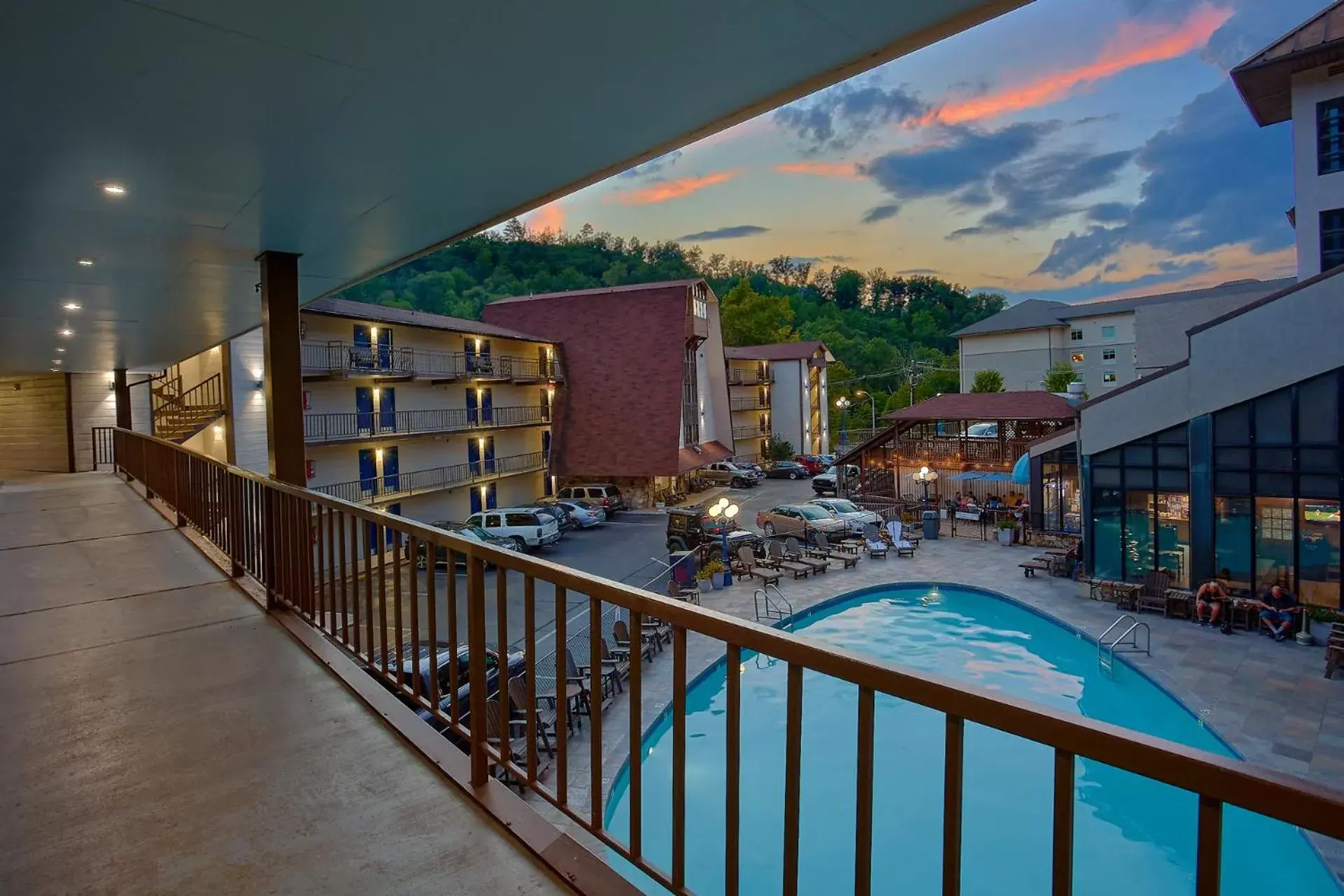 Property building, Pool View in Sidney James Mountain Lodge