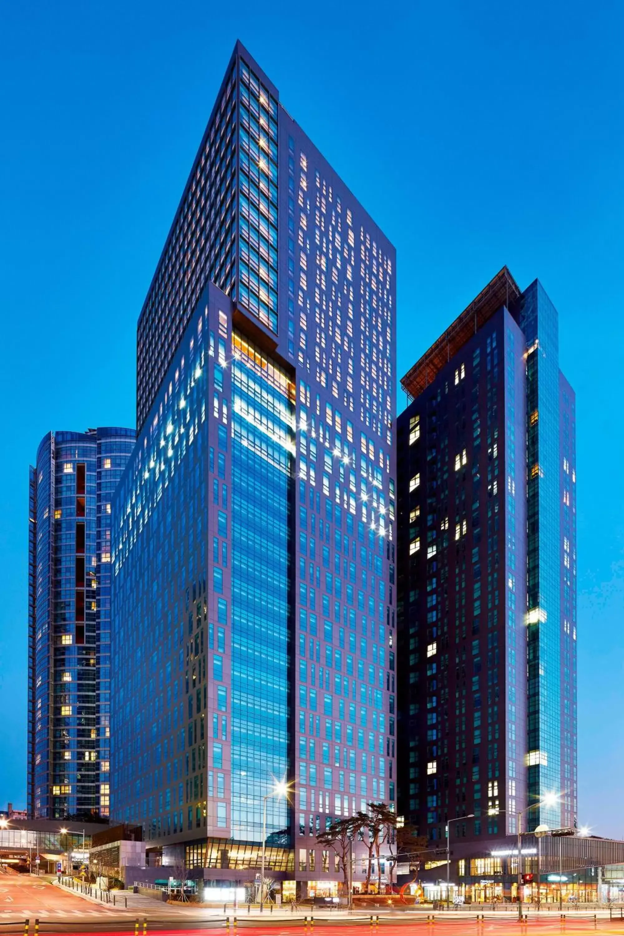 Property Building in Four Points by Sheraton Josun, Seoul Station