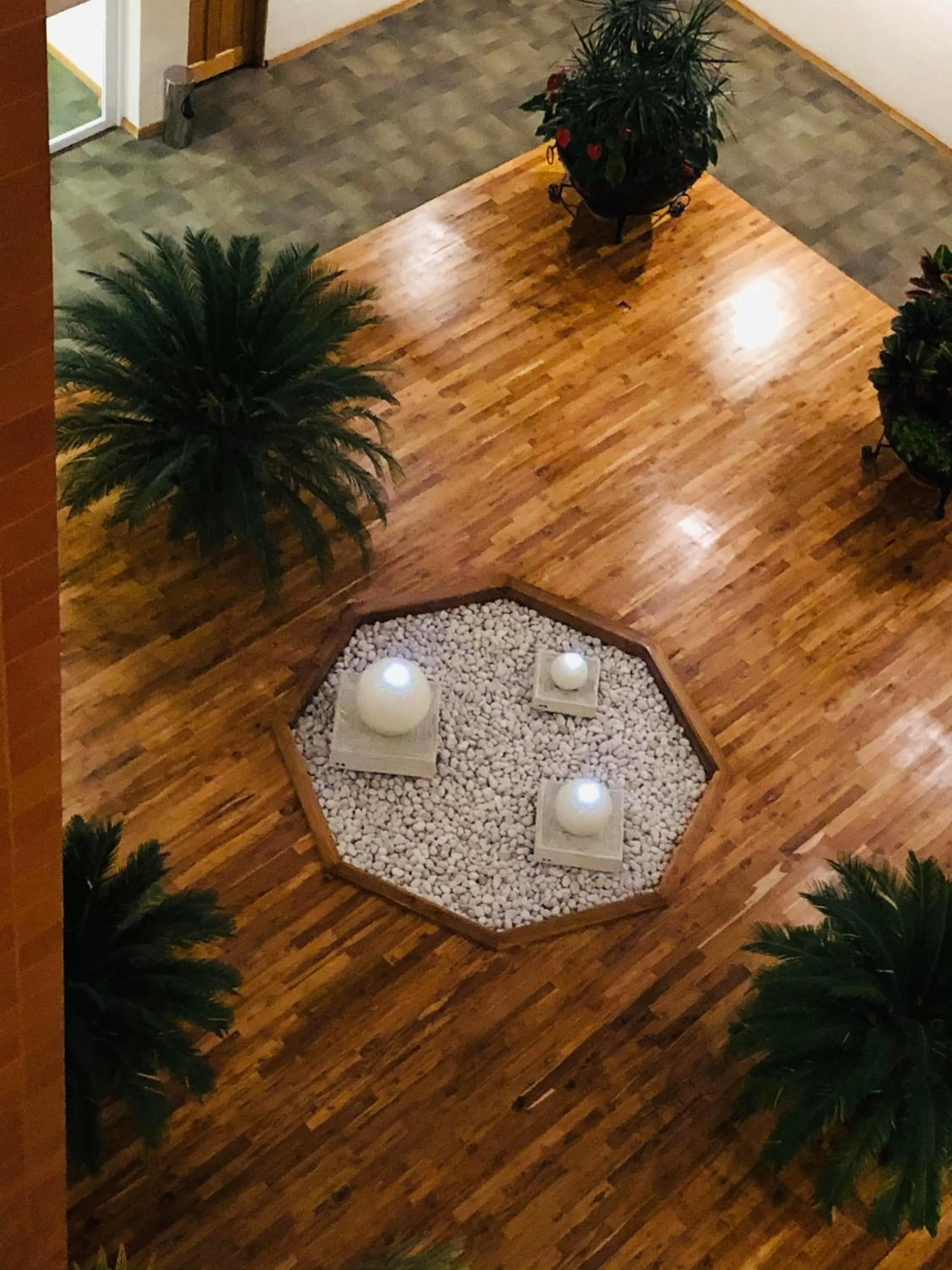 Patio in HOTEL LAGOS INN