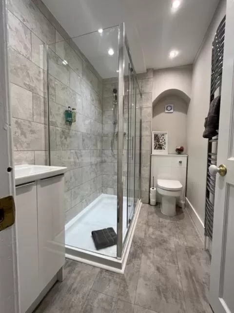 Shower in Goodramgate Apartments