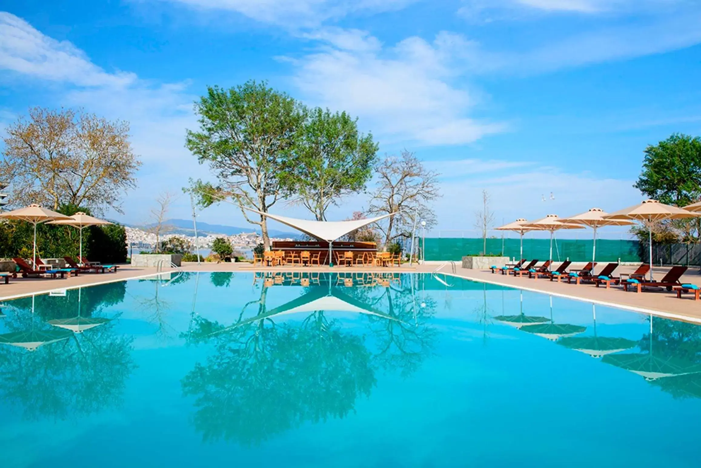 Lounge or bar, Swimming Pool in Lucy Hotel