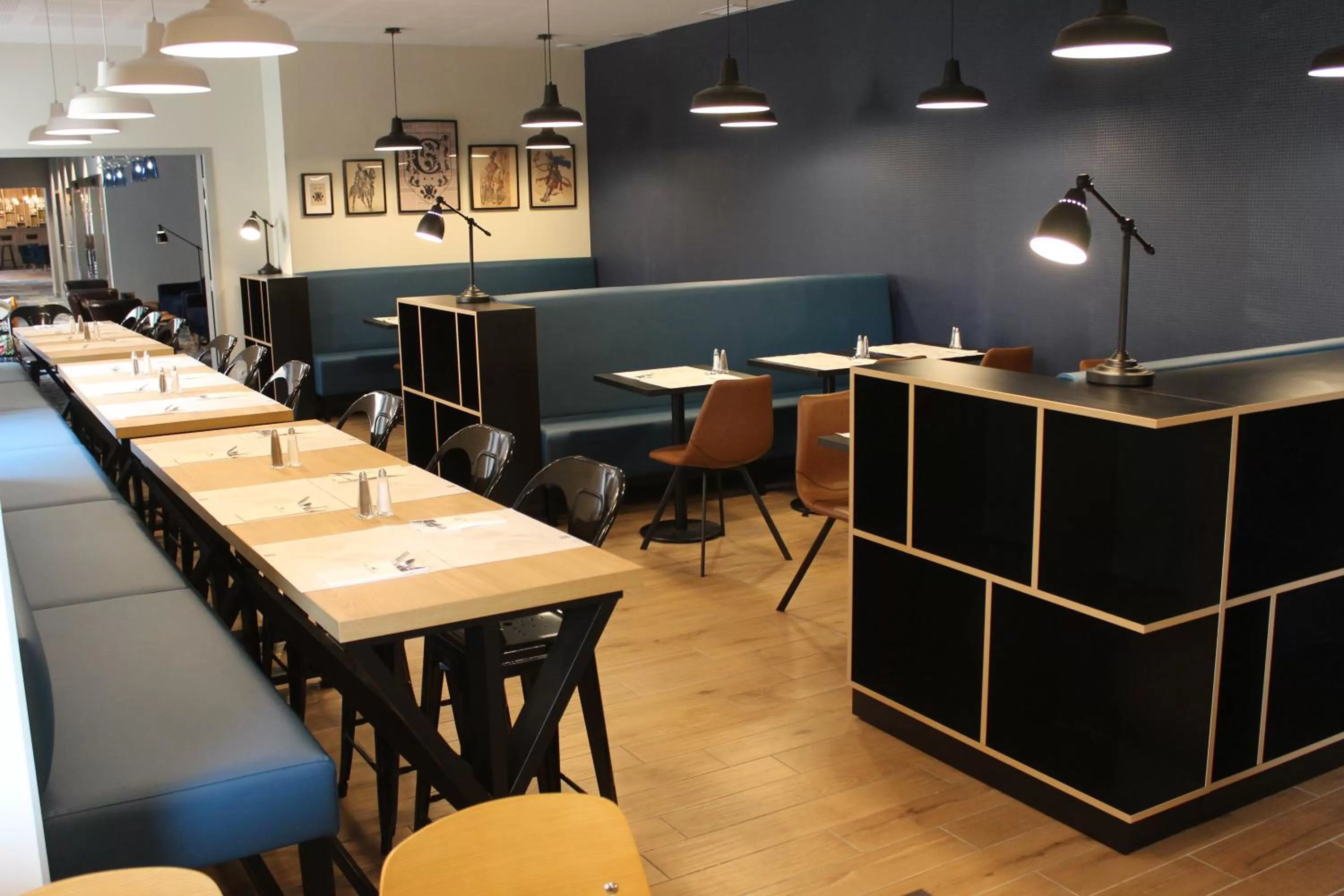 Restaurant/places to eat in SOWELL HOTELS Les Chevaliers