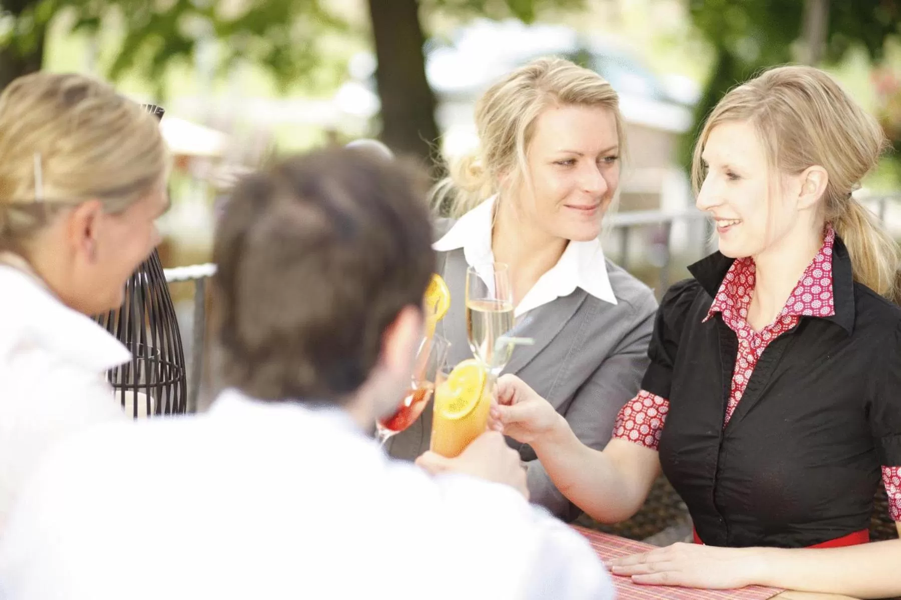 People in Hotel Robben