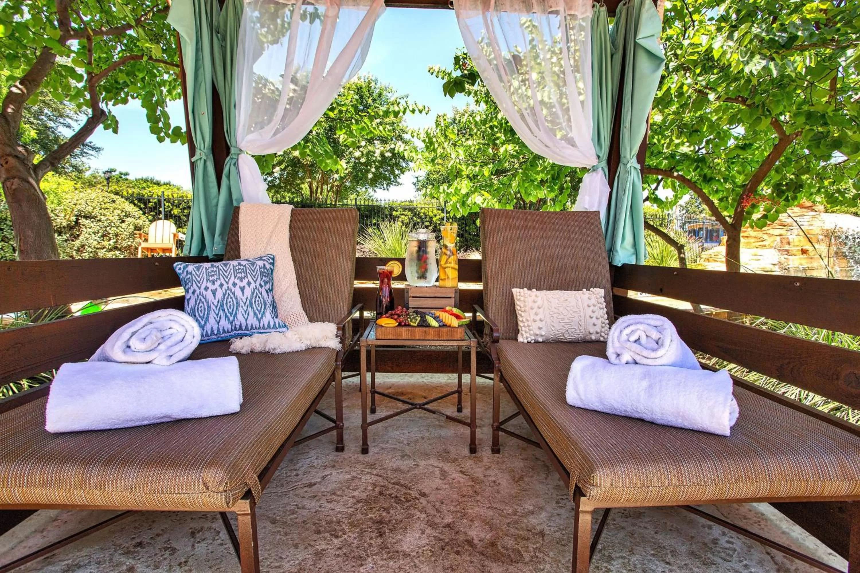 Photo of the whole room in Gaylord Texan Resort and Convention Center