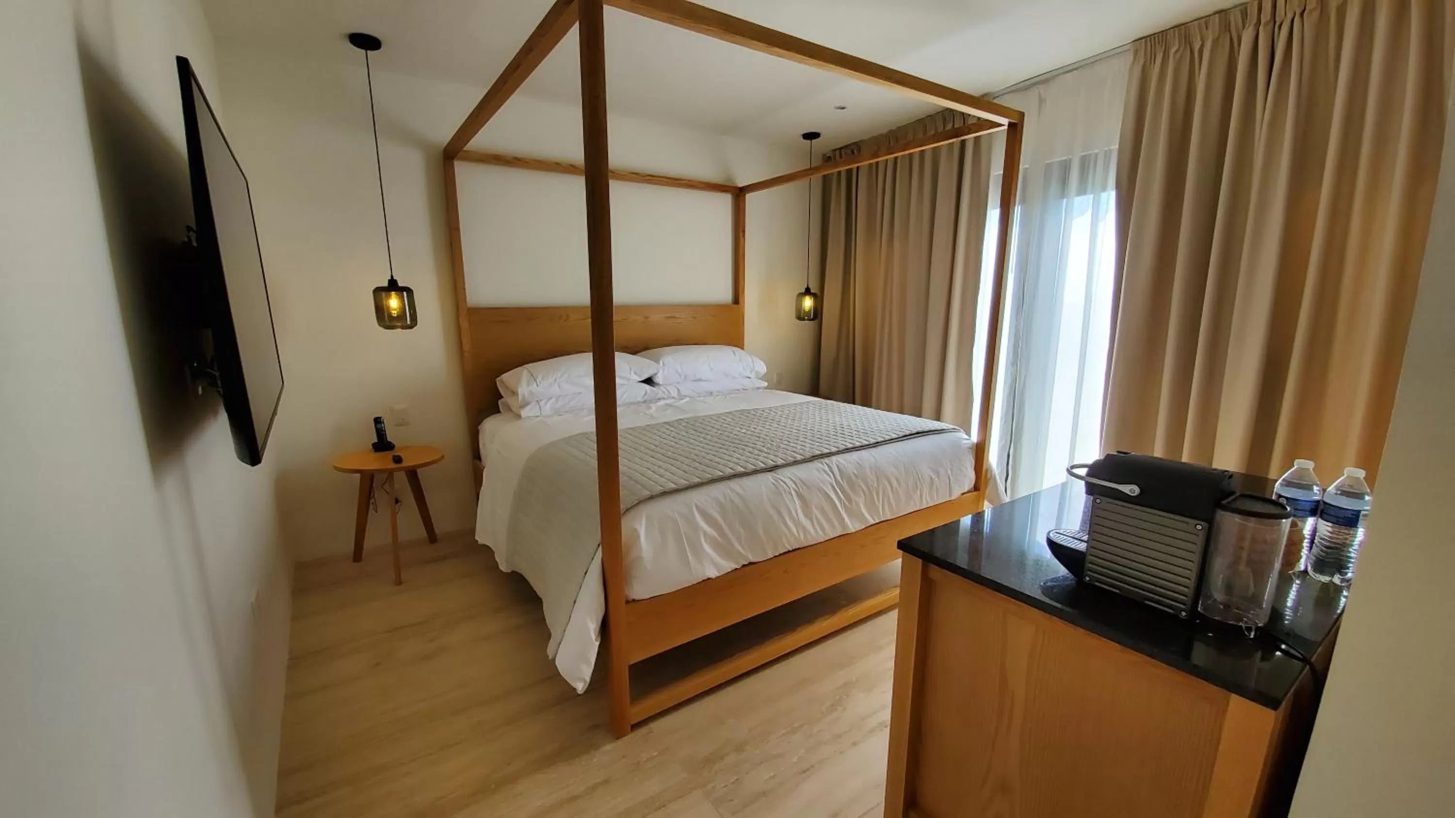 Bed in Hotel Secreto