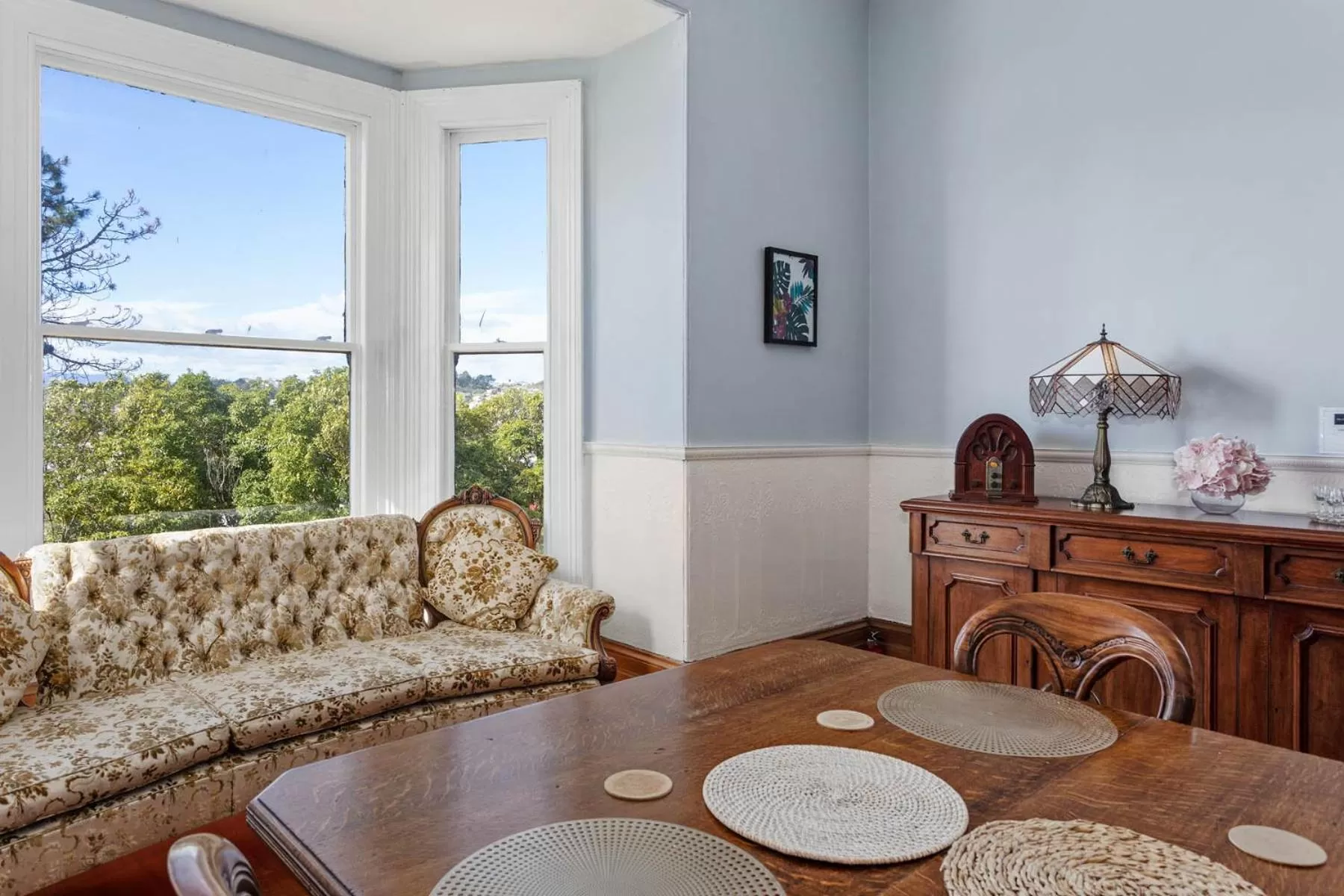 Dining area in The Dragonfly Inn