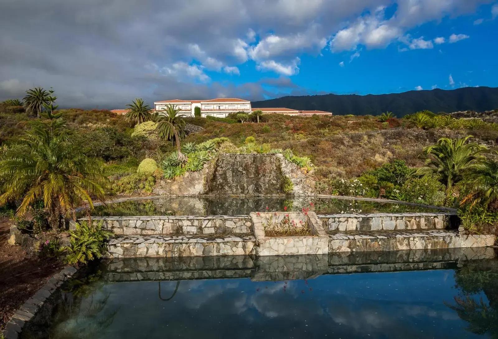 Garden, Swimming Pool in Parador de La Palma