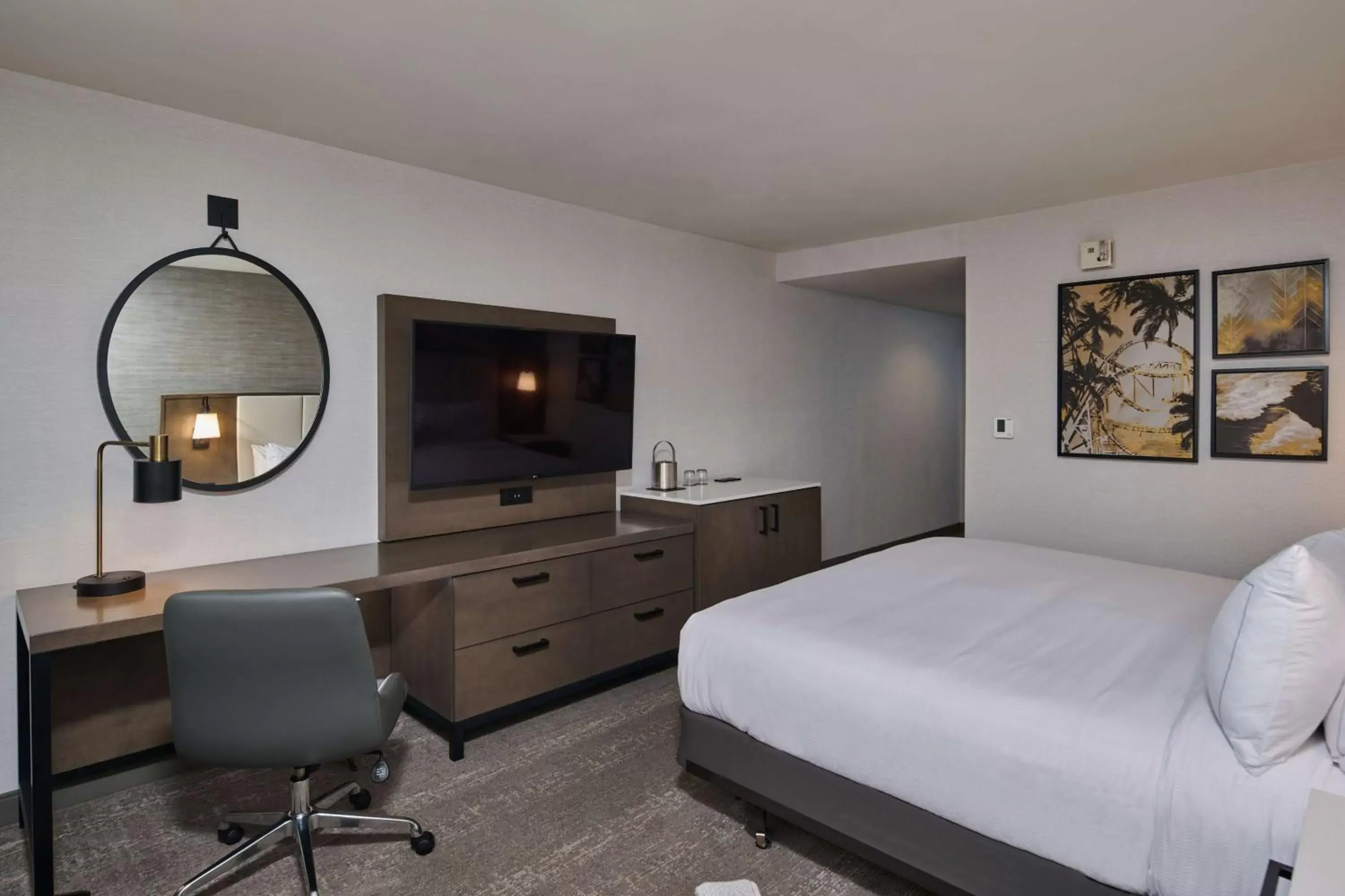 Bedroom in Doubletree by Hilton Buena Park