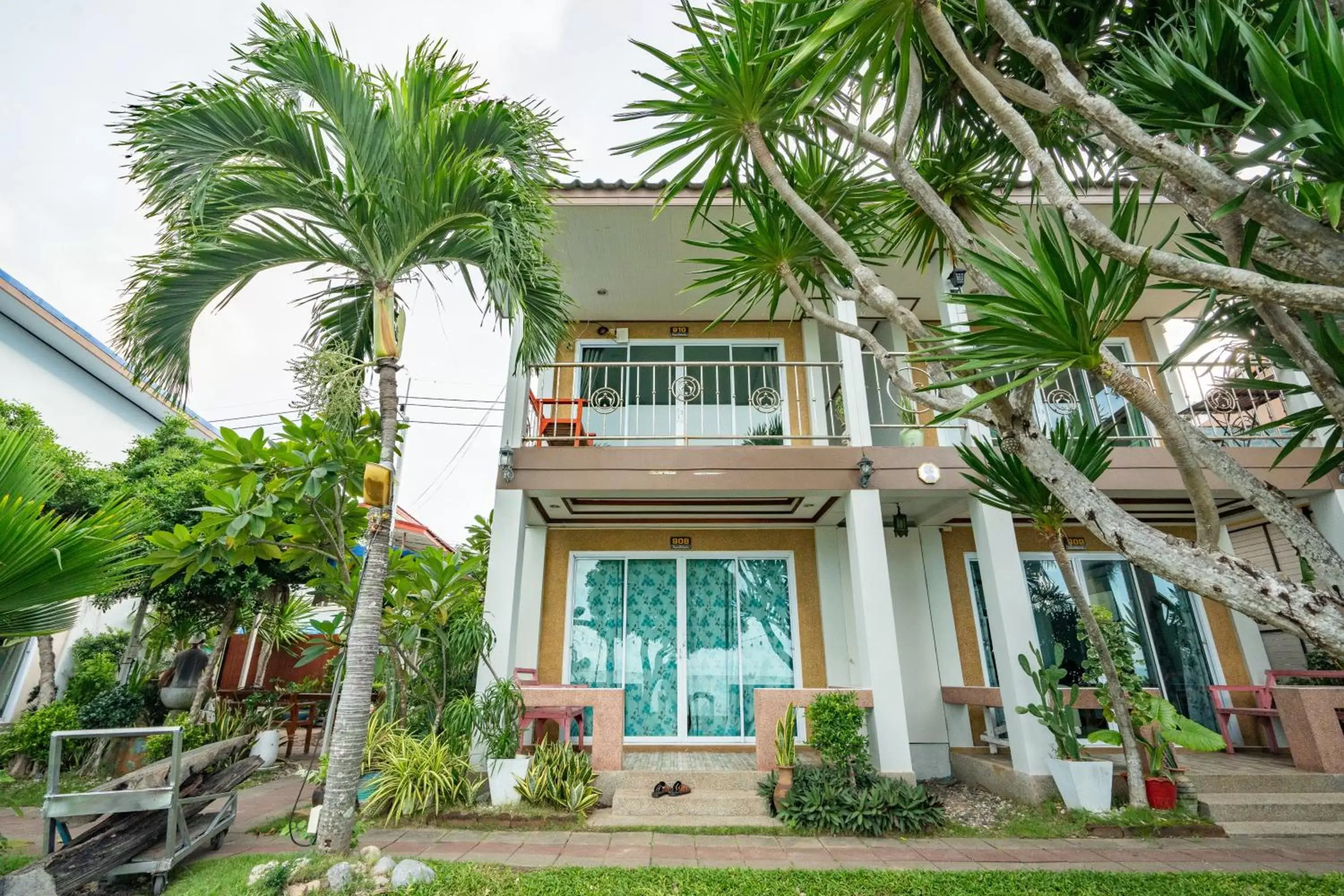 Property building in Janpa Resort Property building in Janpa Resort