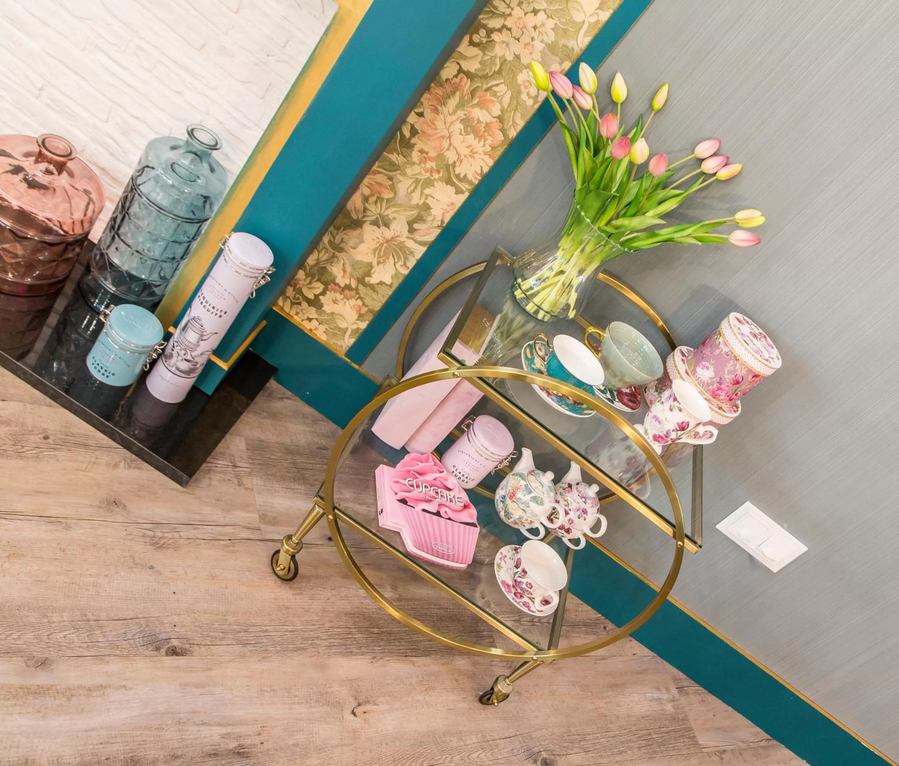 Coffee/tea facilities in Clement Barajas