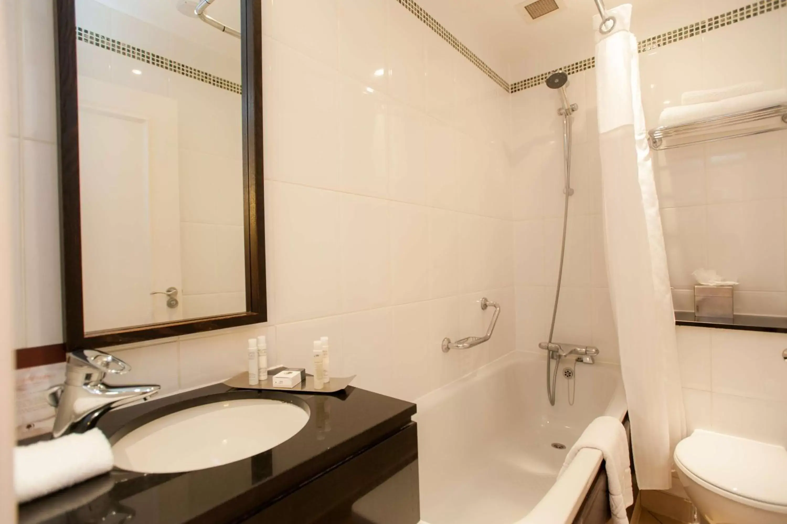 Bathroom in DoubleTree by Hilton Dunblane Hydro Hotel
