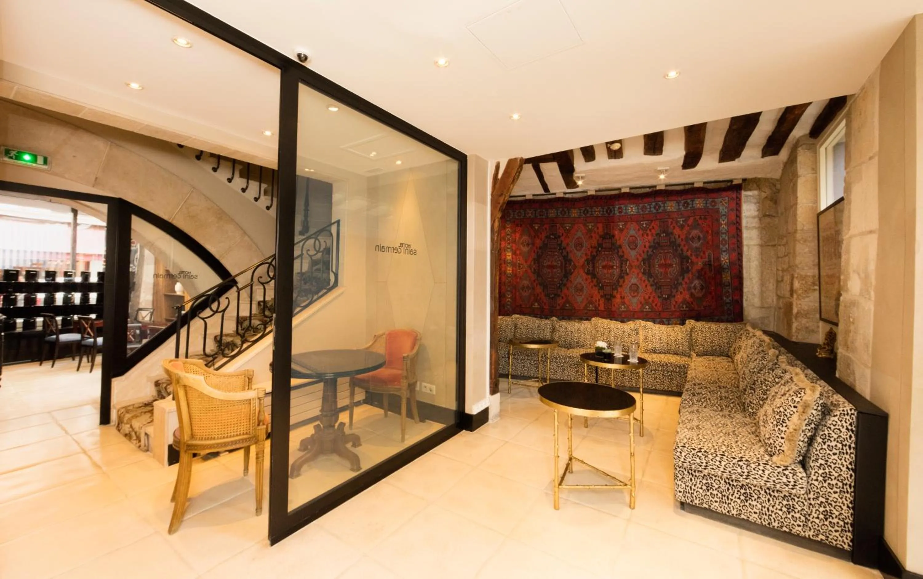 Lounge or bar in Hôtel Saint Germain