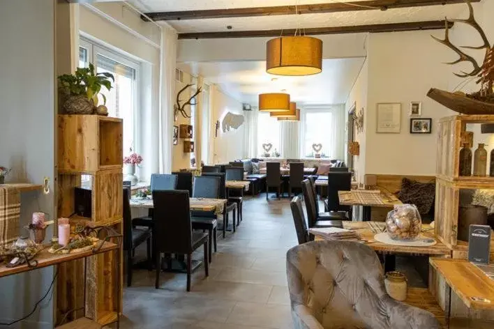 Food and drinks, Restaurant/Places to Eat in Gasthaus Hotel Rosenboom