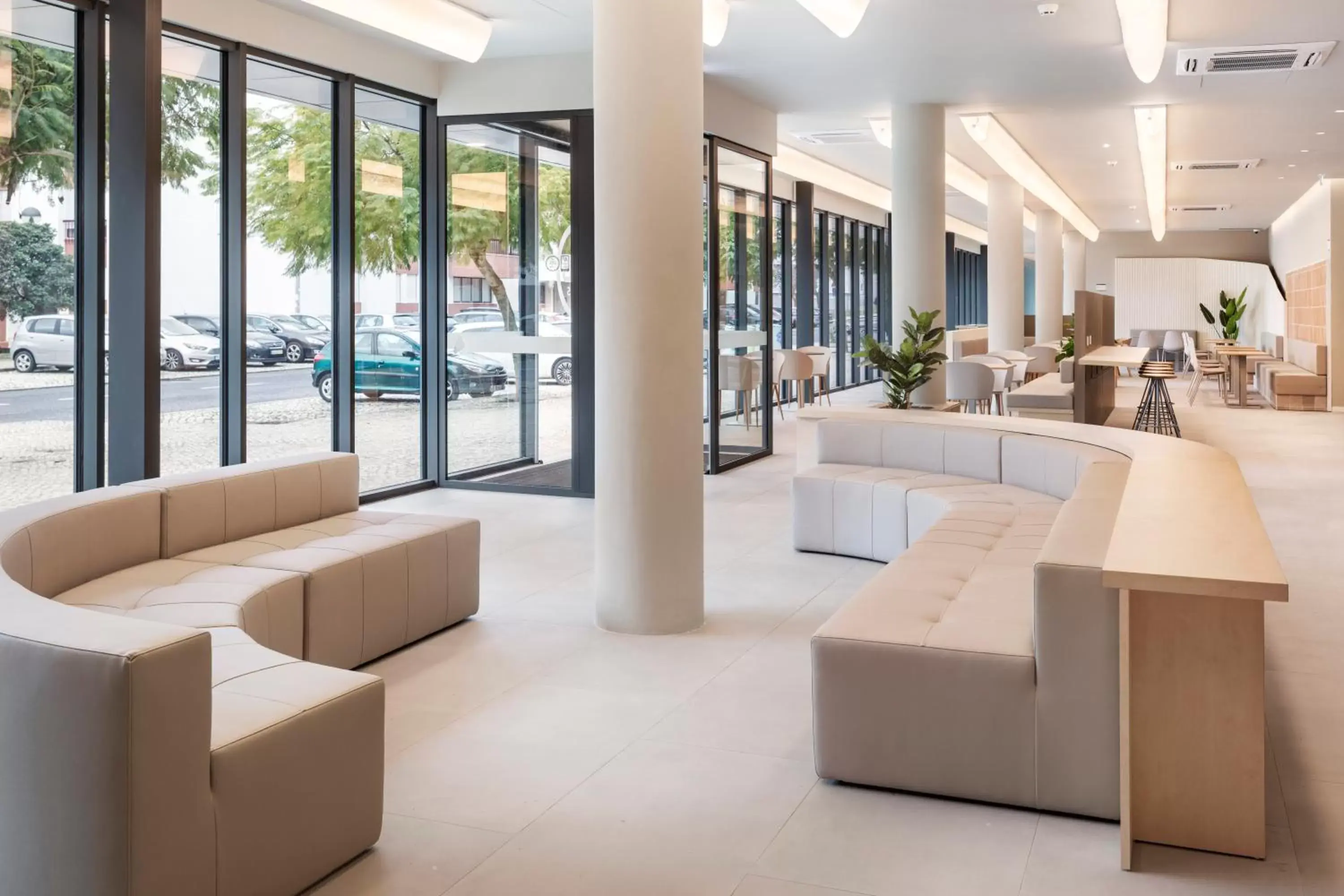 Seating area, Lobby/Reception in B&B HOTEL Lisboa Oeiras