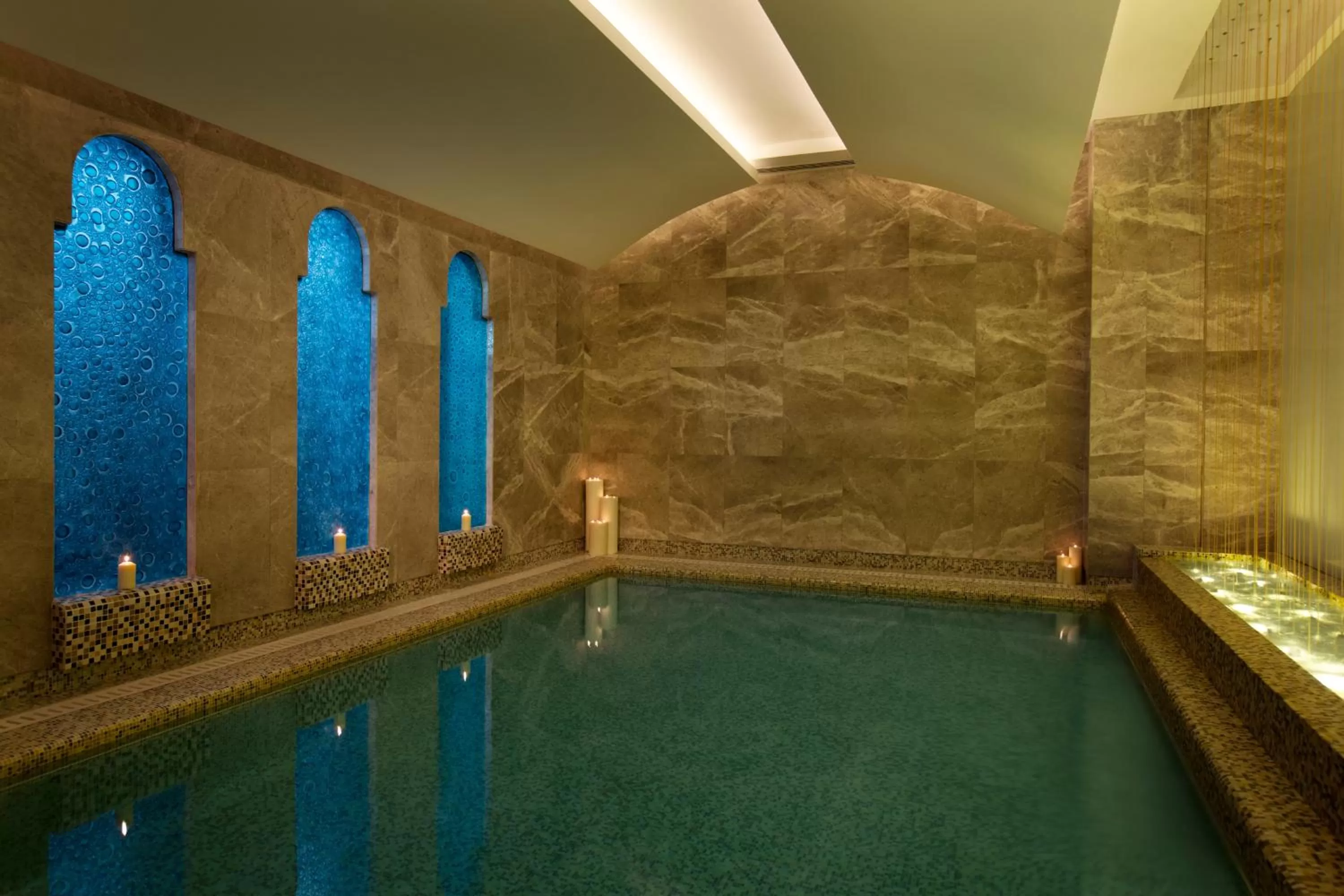 Swimming pool in Millennium Al Rawdah Hotel